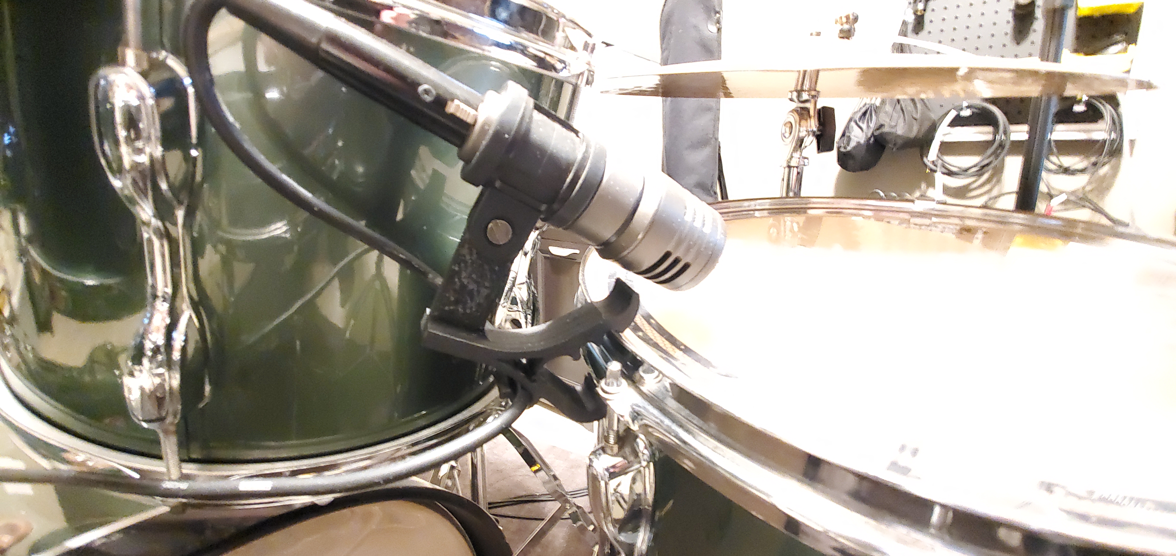 Drum microphone rim mount