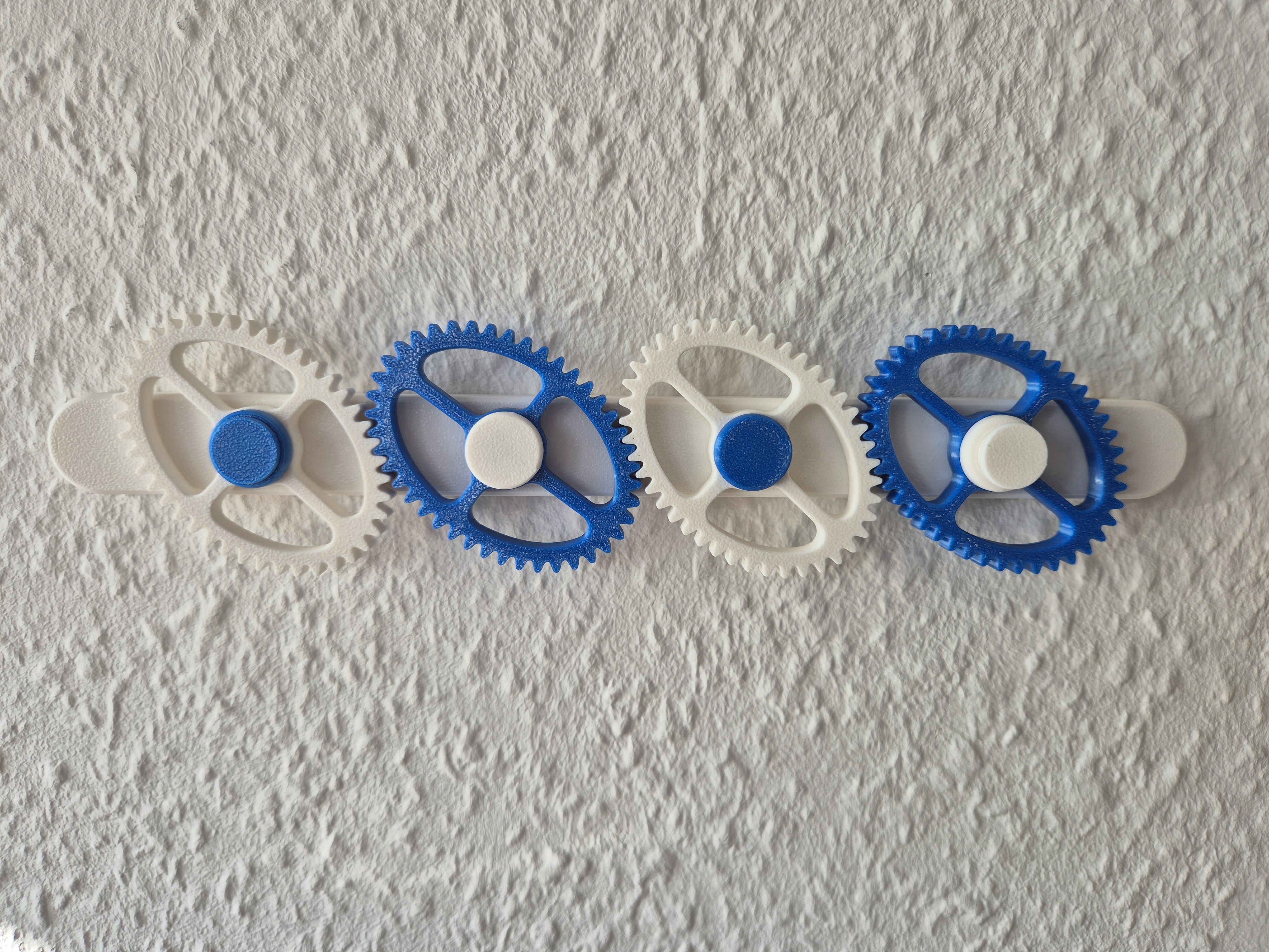 4-Gear Chain Fidget Wall Mount