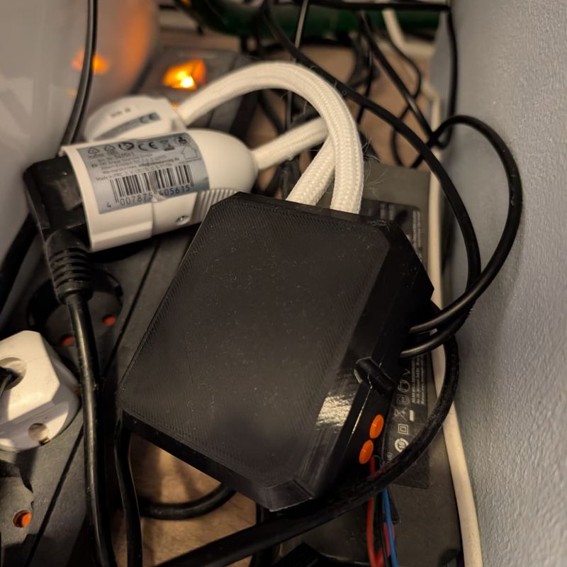 Shelly Case v2 (w Addon) for thicker cables and heat set inserts by Max ...