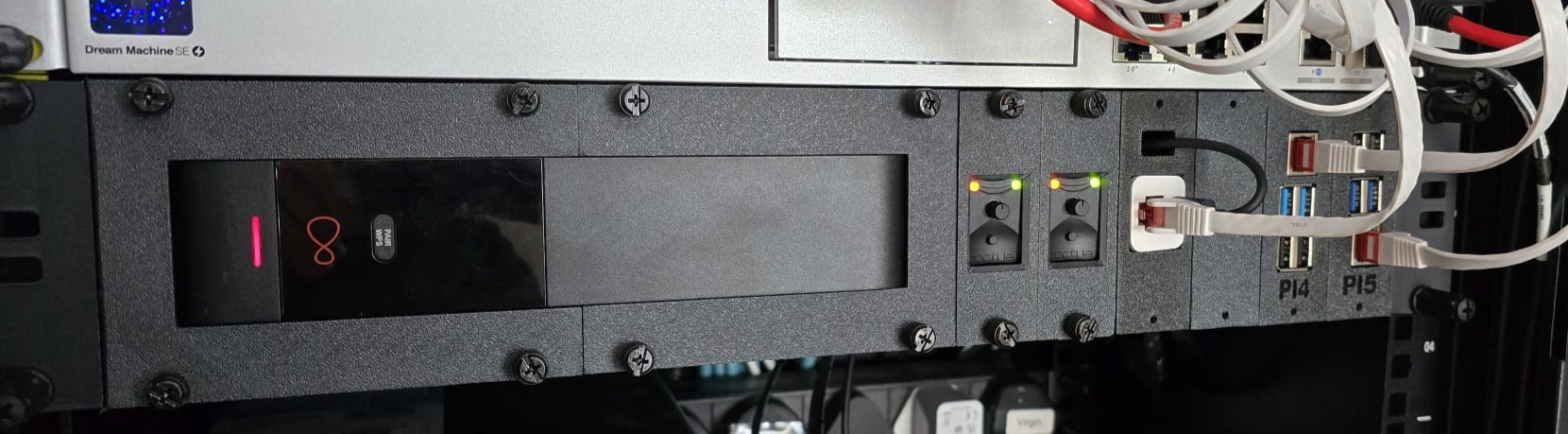 Miniatura 4 do modelo 3D RackBay - Modular Server Rack Storage solution