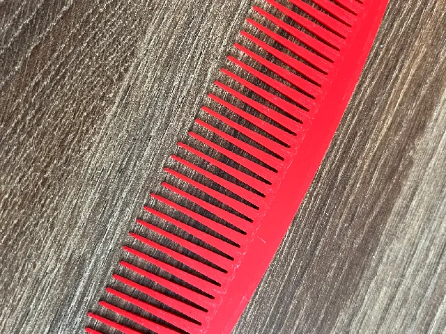 Hřeben   -   comb