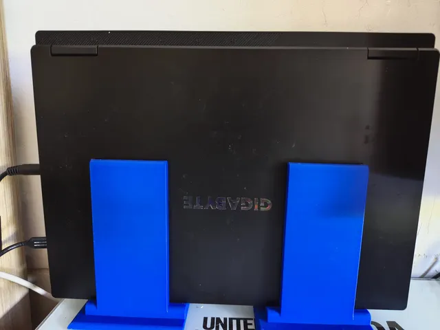 Upright Laptop holder/suppport