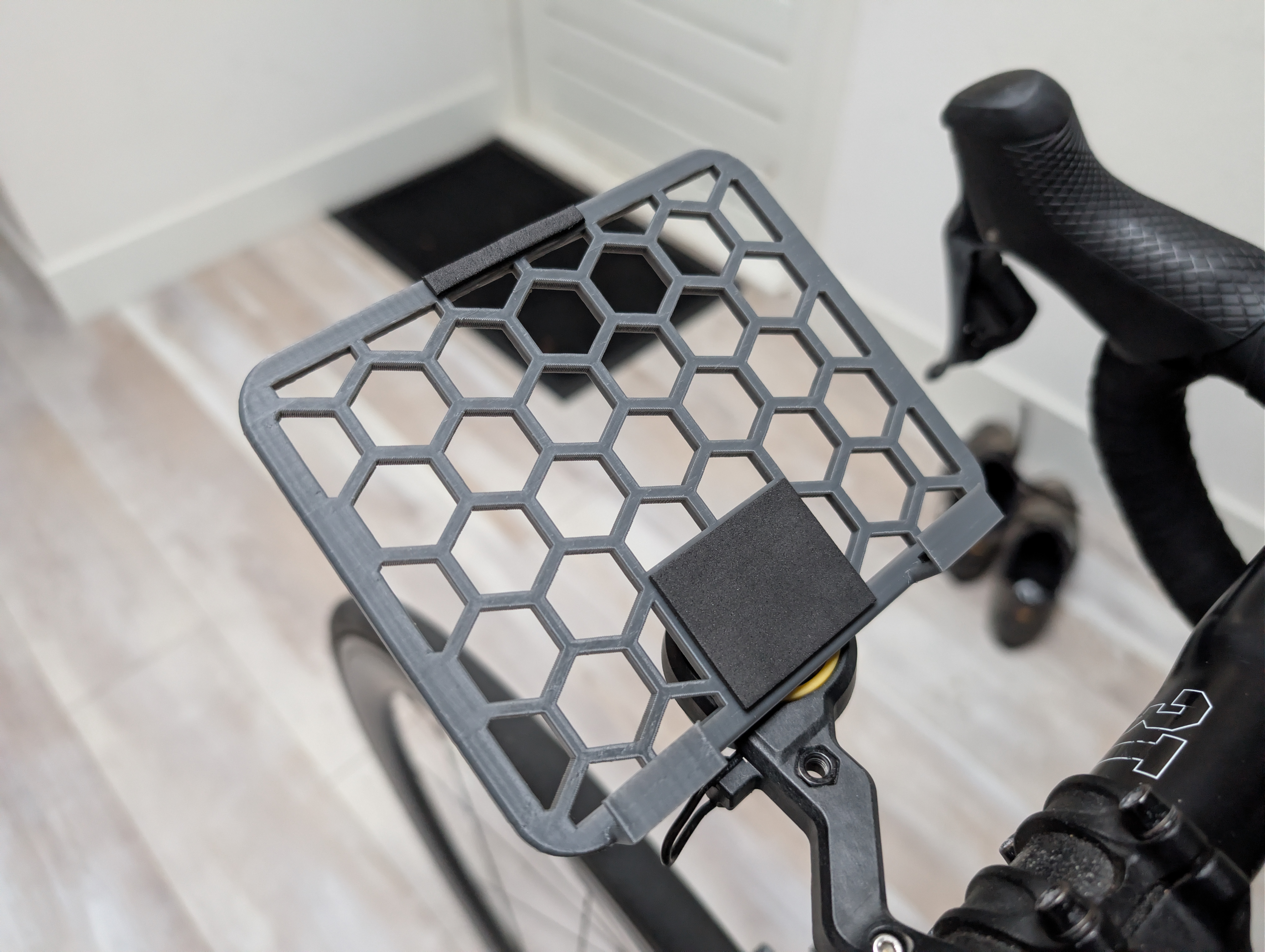 Garmin-Style Tablet Holder (30°) for Indoor Cycling