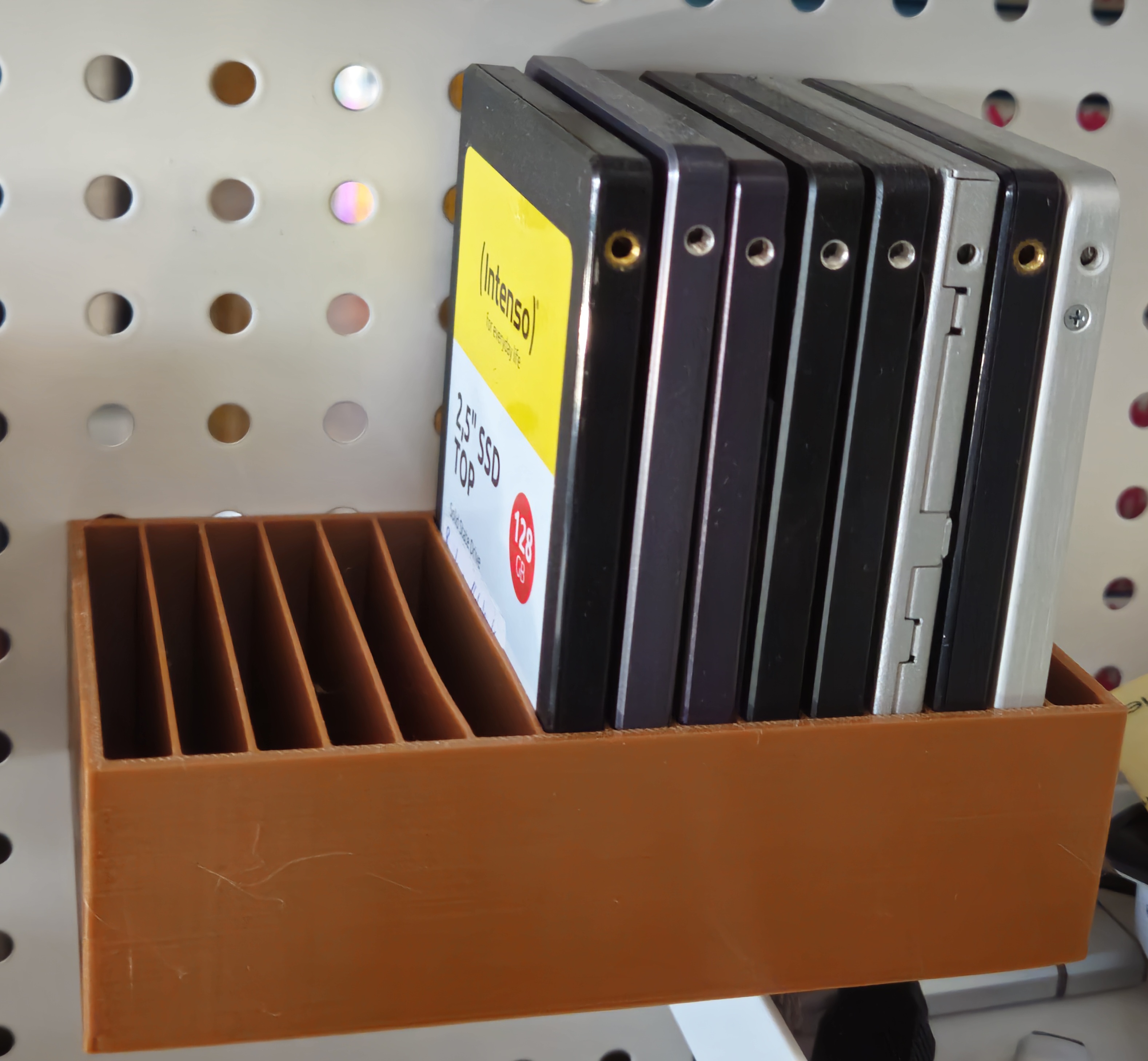 Pegboard Data Storage — thumbnail 4