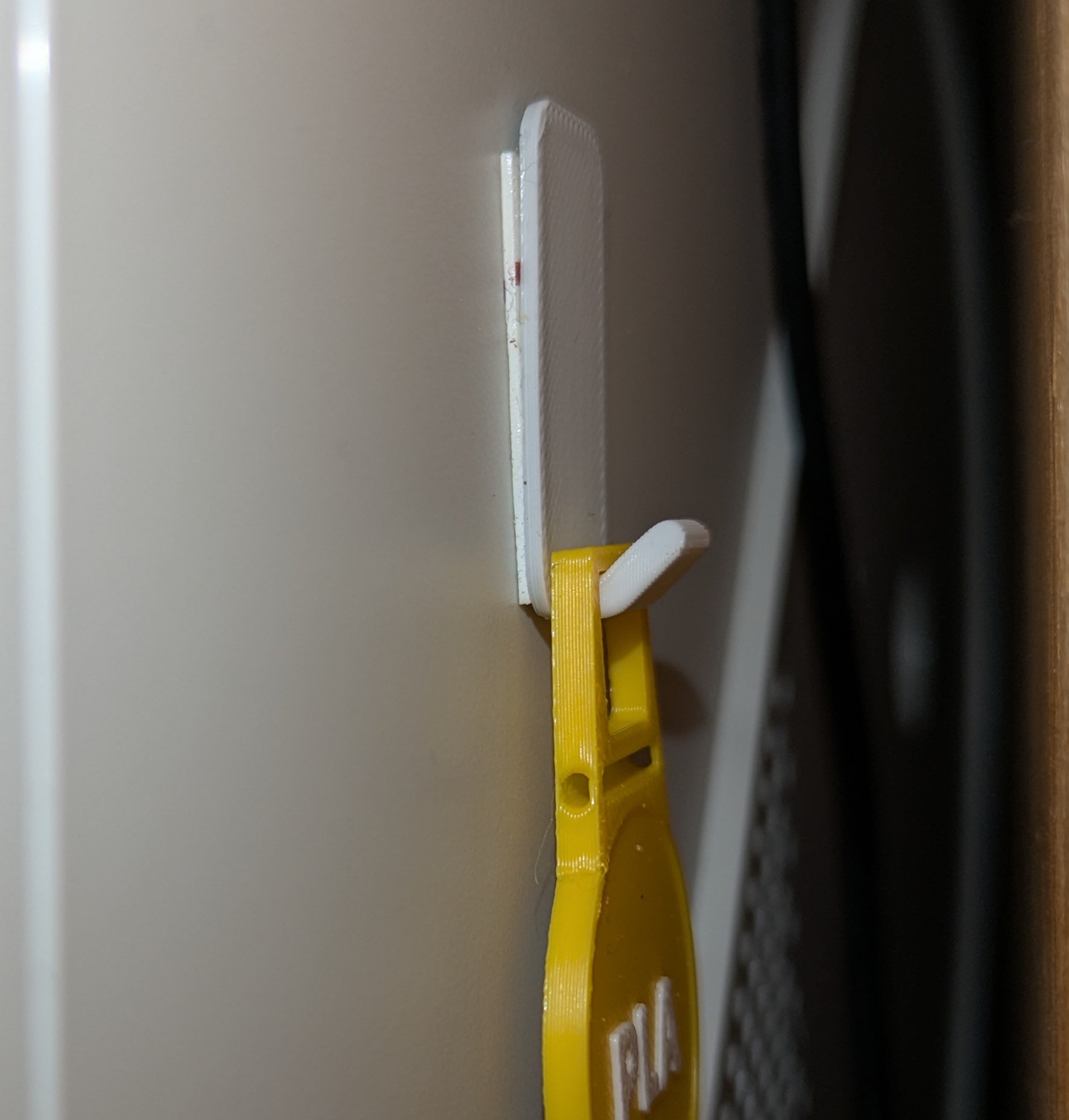 Simple hook for NFC tags