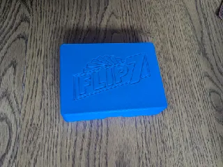 Flip 7 case for sleeved cards
