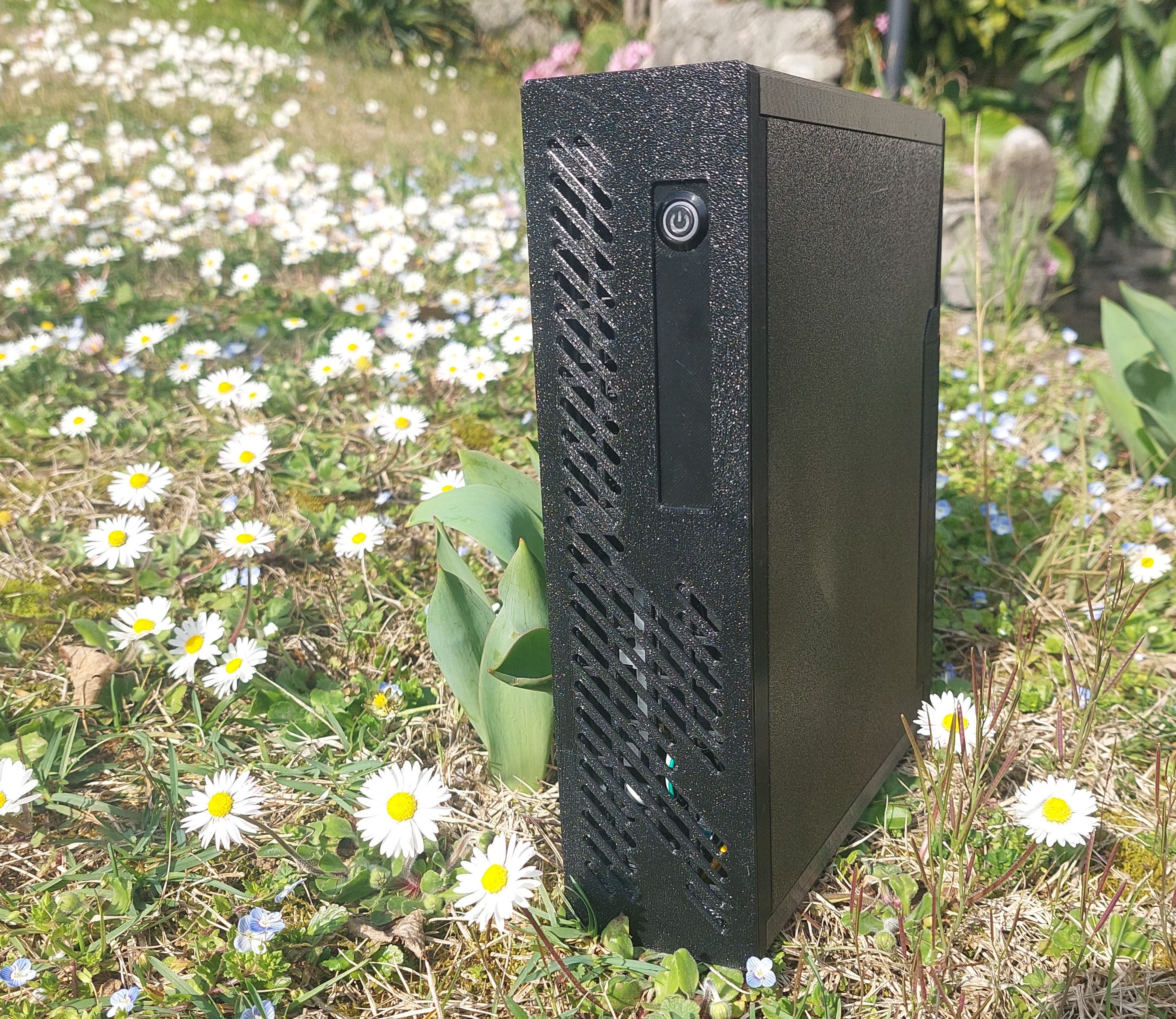 2.9L Compact m-atx / itx pc case - Mini PC  - customizable