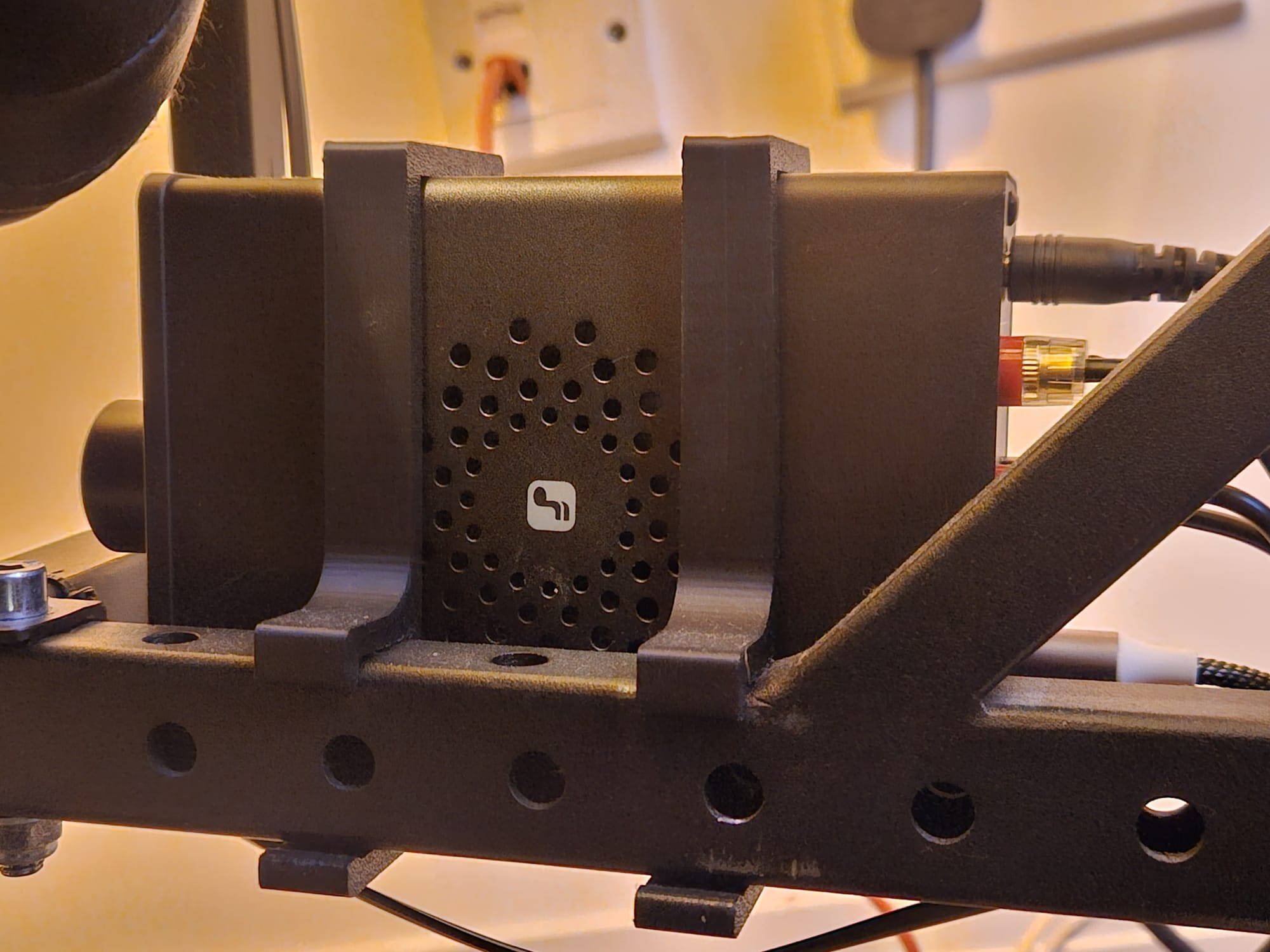 DOF Reality Fosi V3 Amp mount