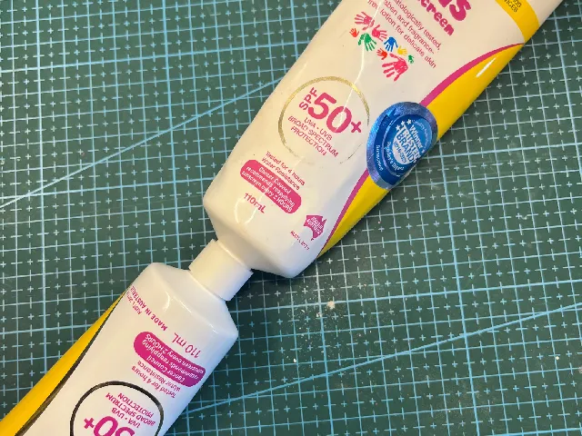 Sunscreen transfer connector tube