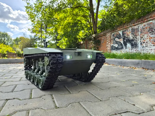HRF Tank - RC FPV tracked vehicle