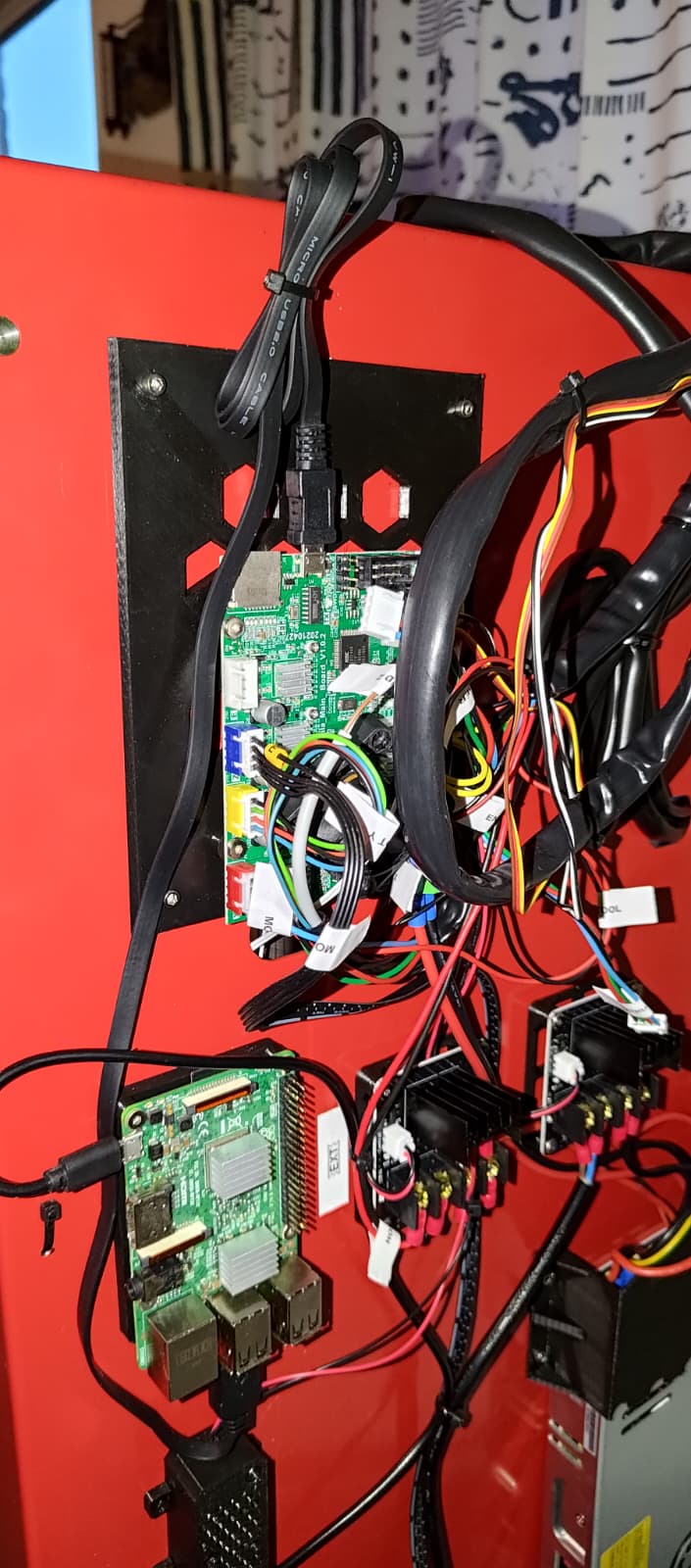 Ender/Voxelab MCU Holder "universal"
