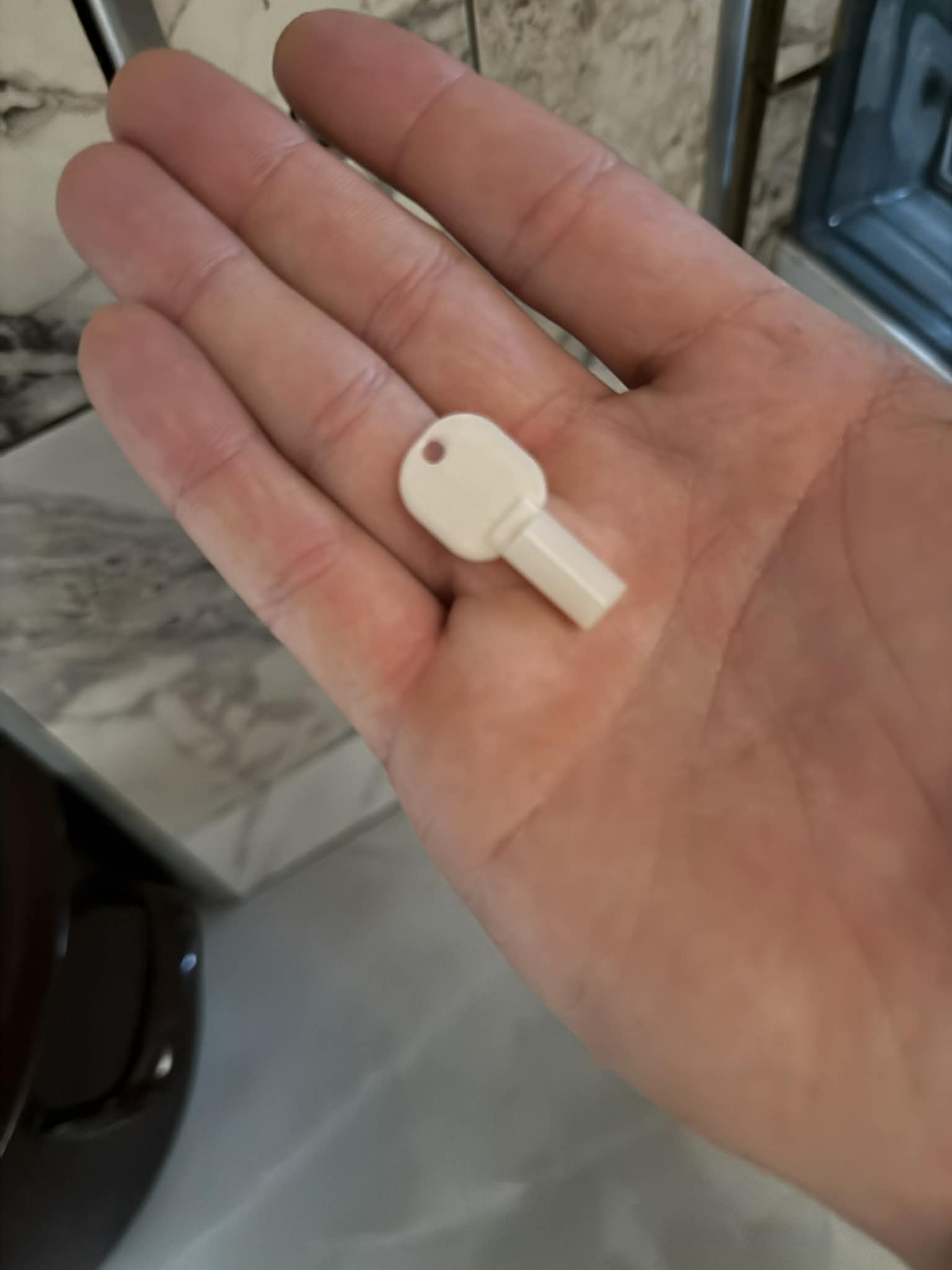 8mm MALE KEY