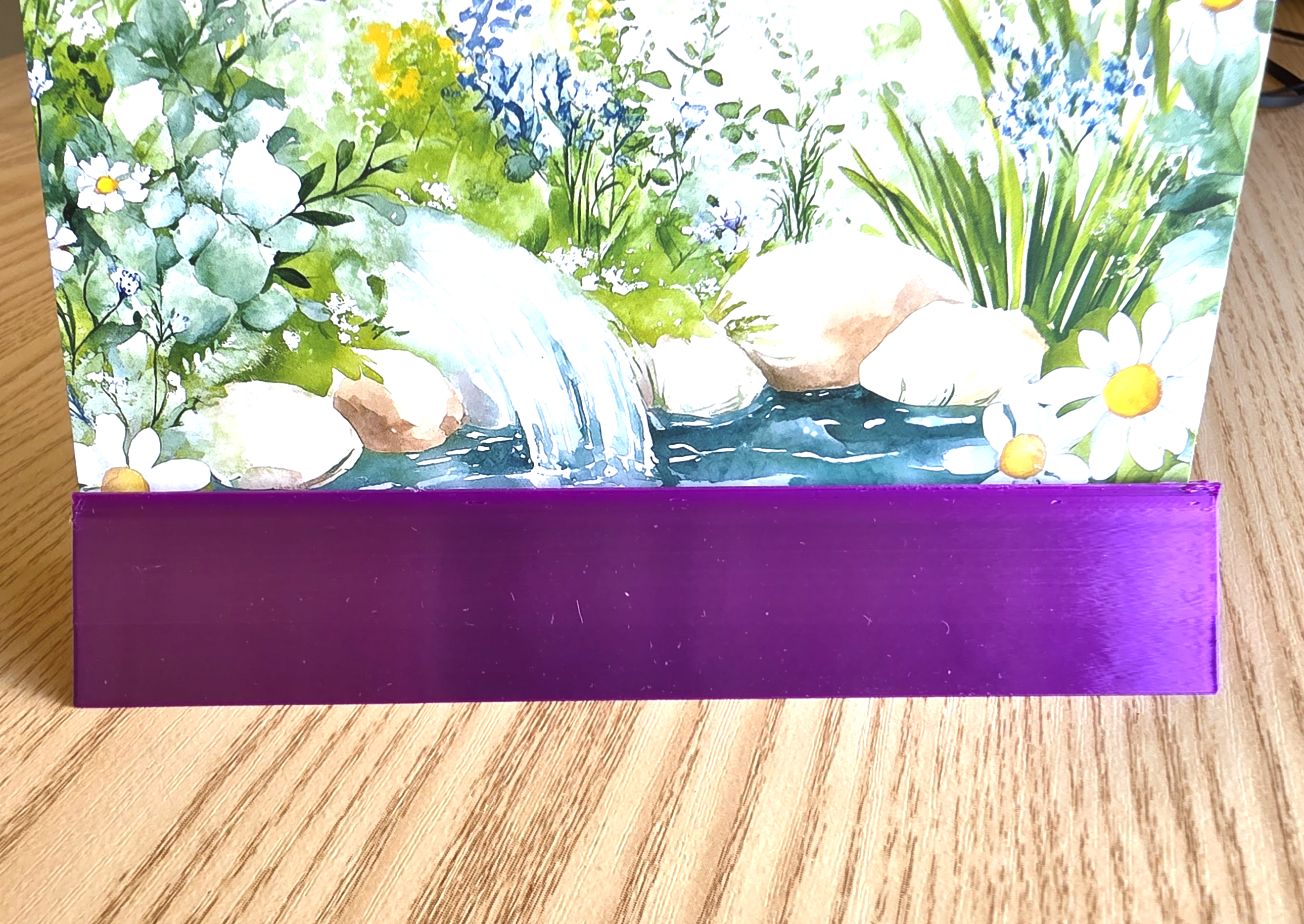 Simple, practical, pragmatic but sleek and shiny card stand