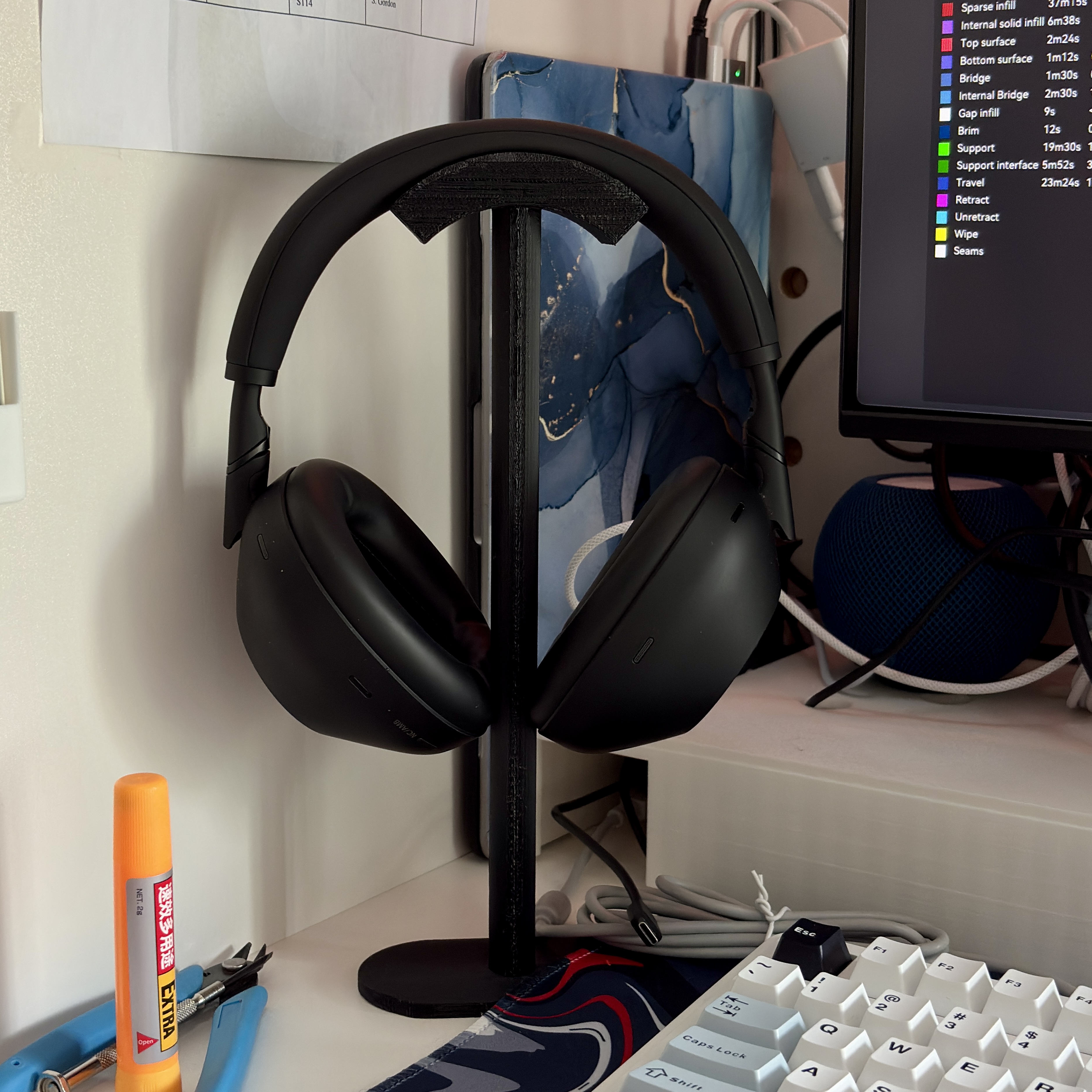 Headphone stand