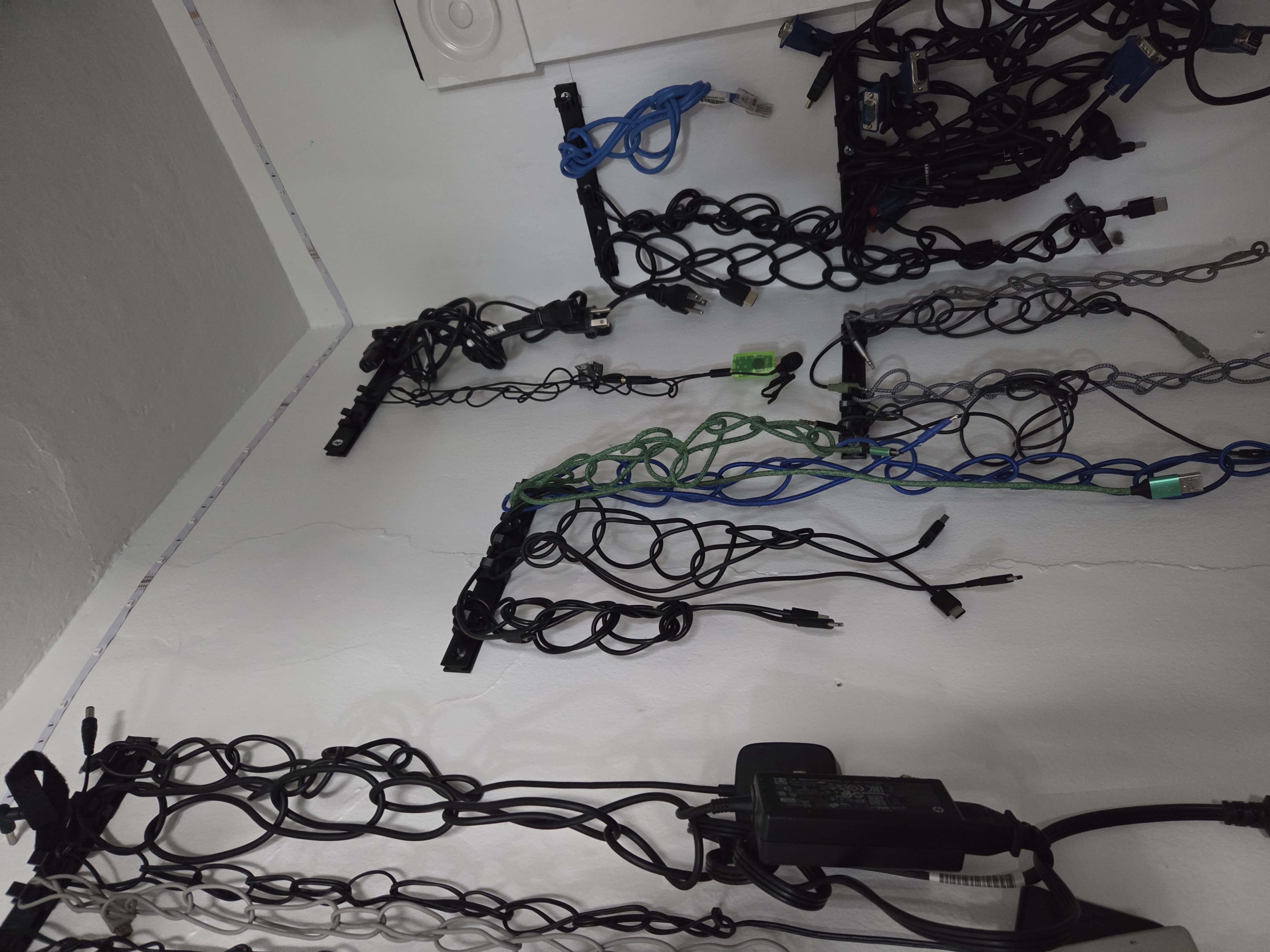 Wall mounted Hook and Rails/Carriage