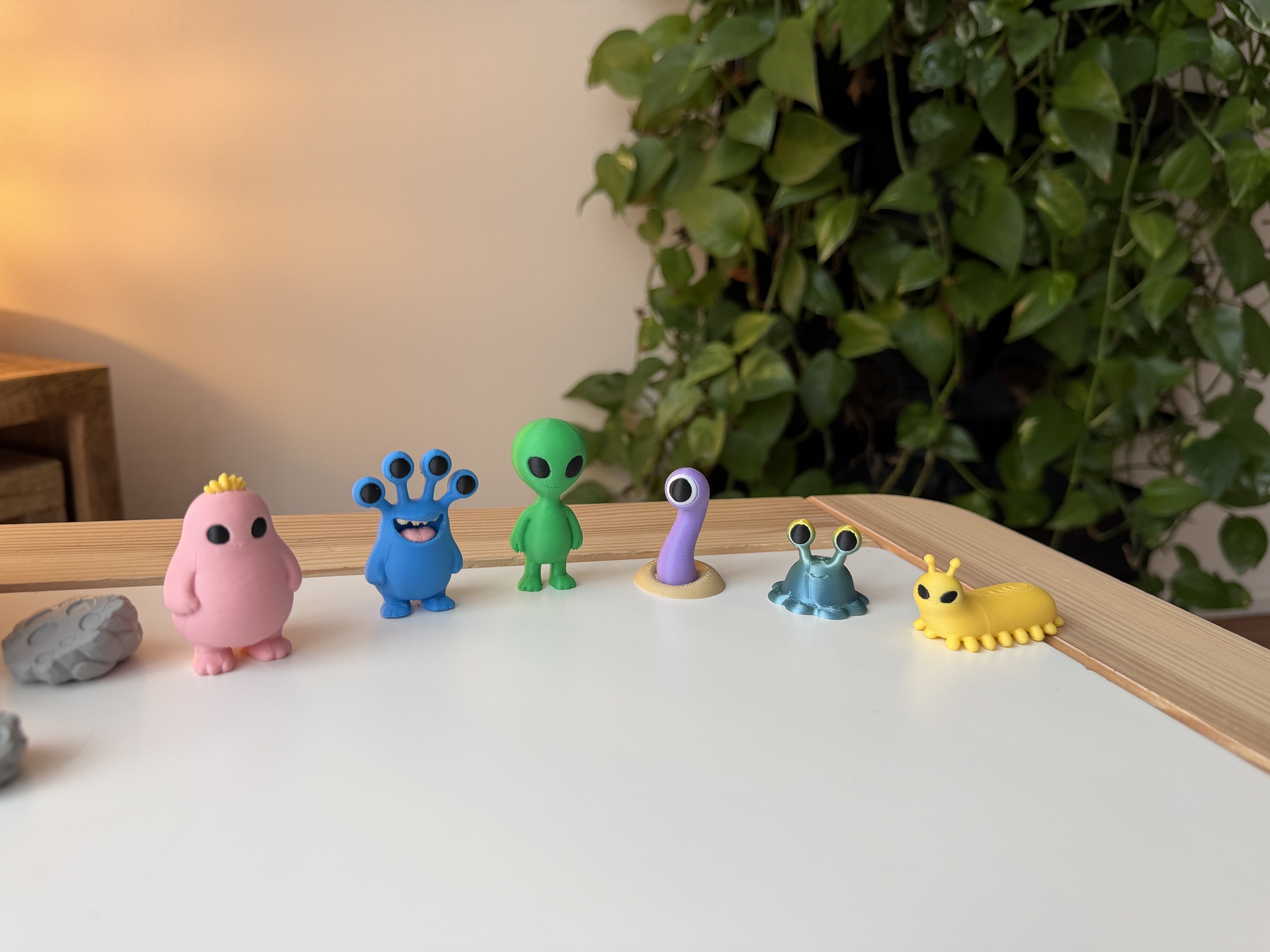 Miniatura 6 do modelo 3D Worm Alien - "Pip"
