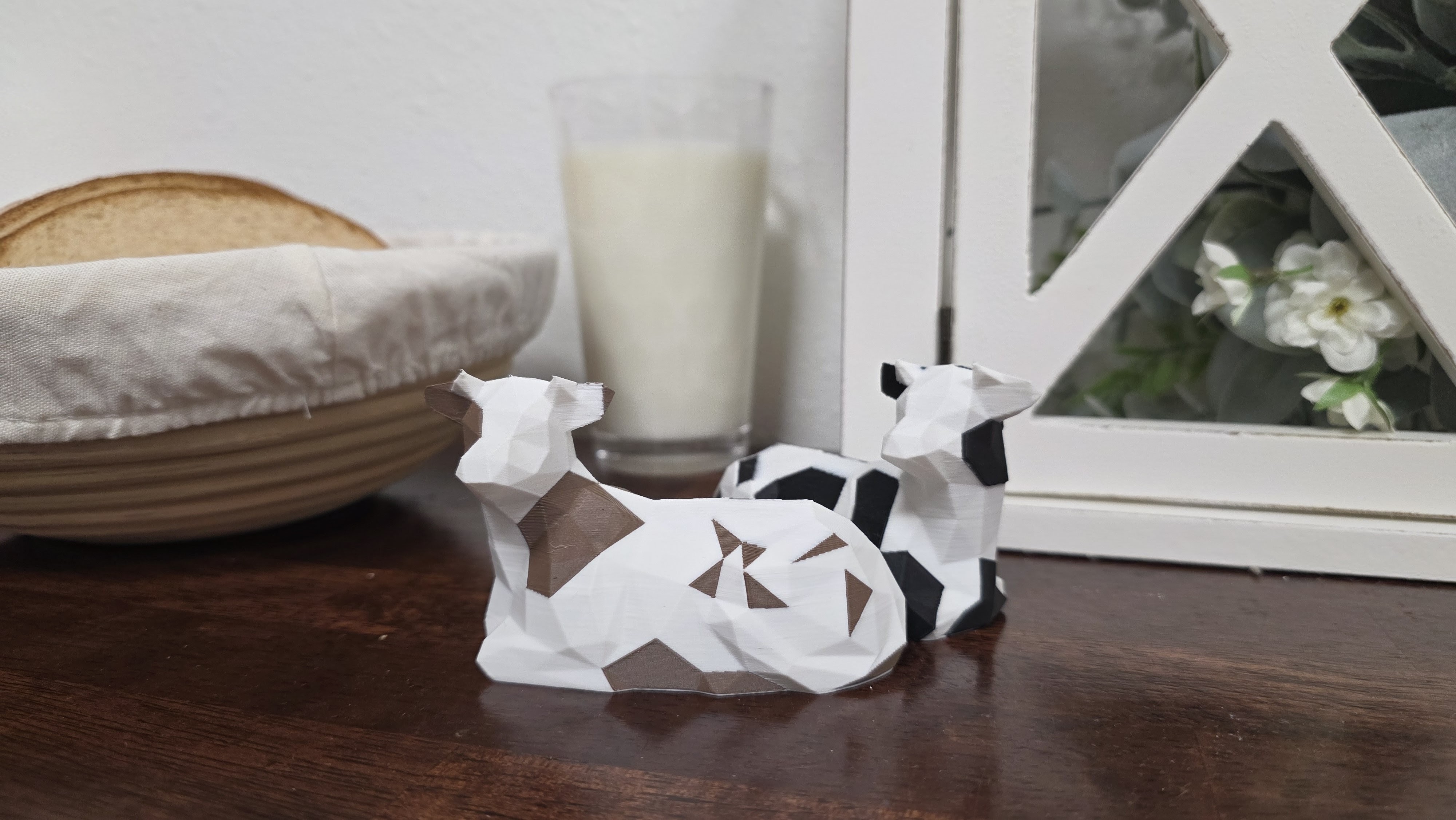 Modern Low-Poly Cow