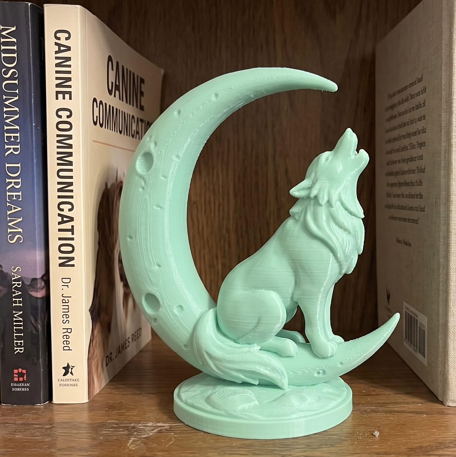 Moon Howler Wolf 3 Statues