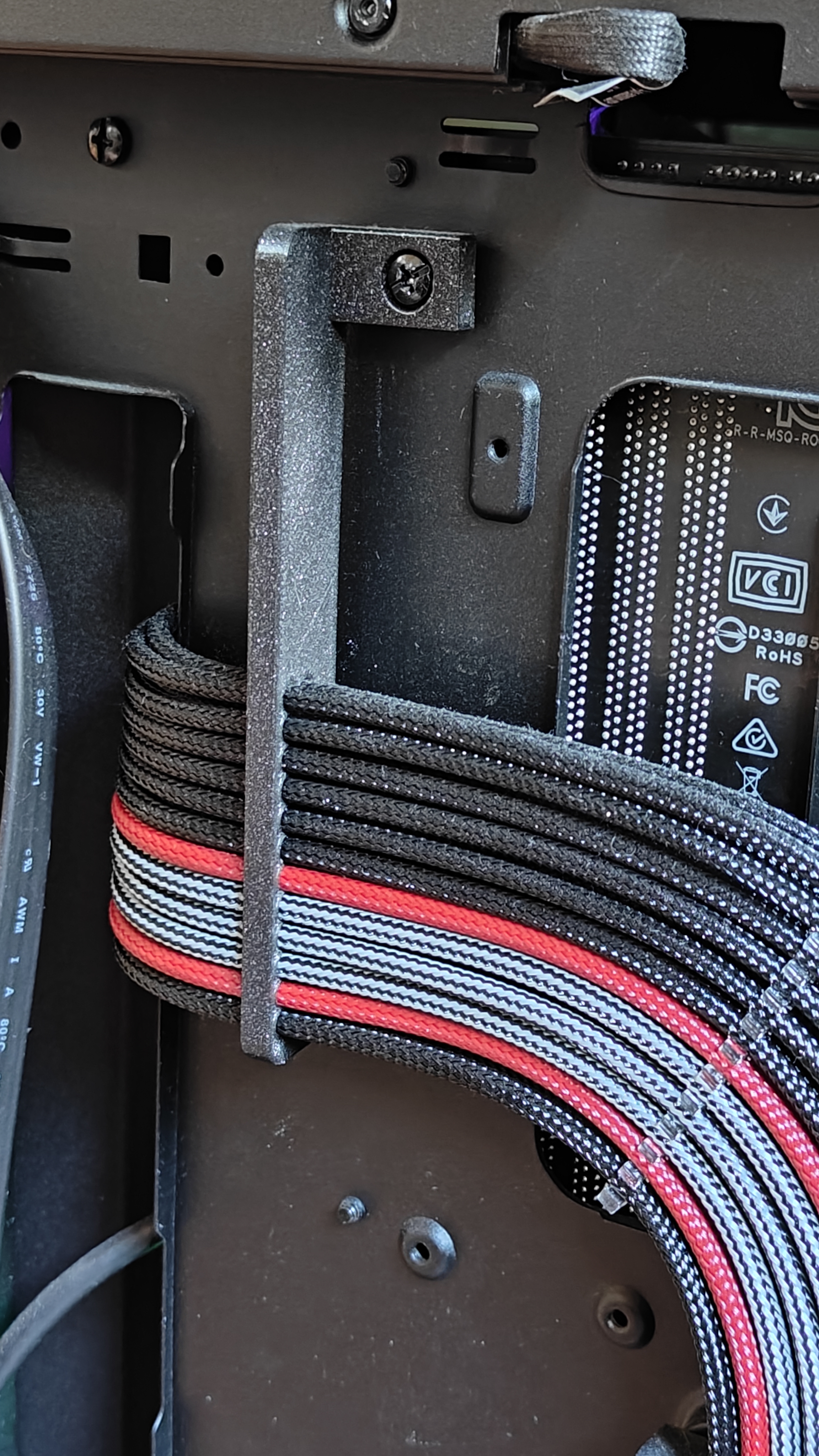 Corsair 4000D Airflow closed cable comb vertical