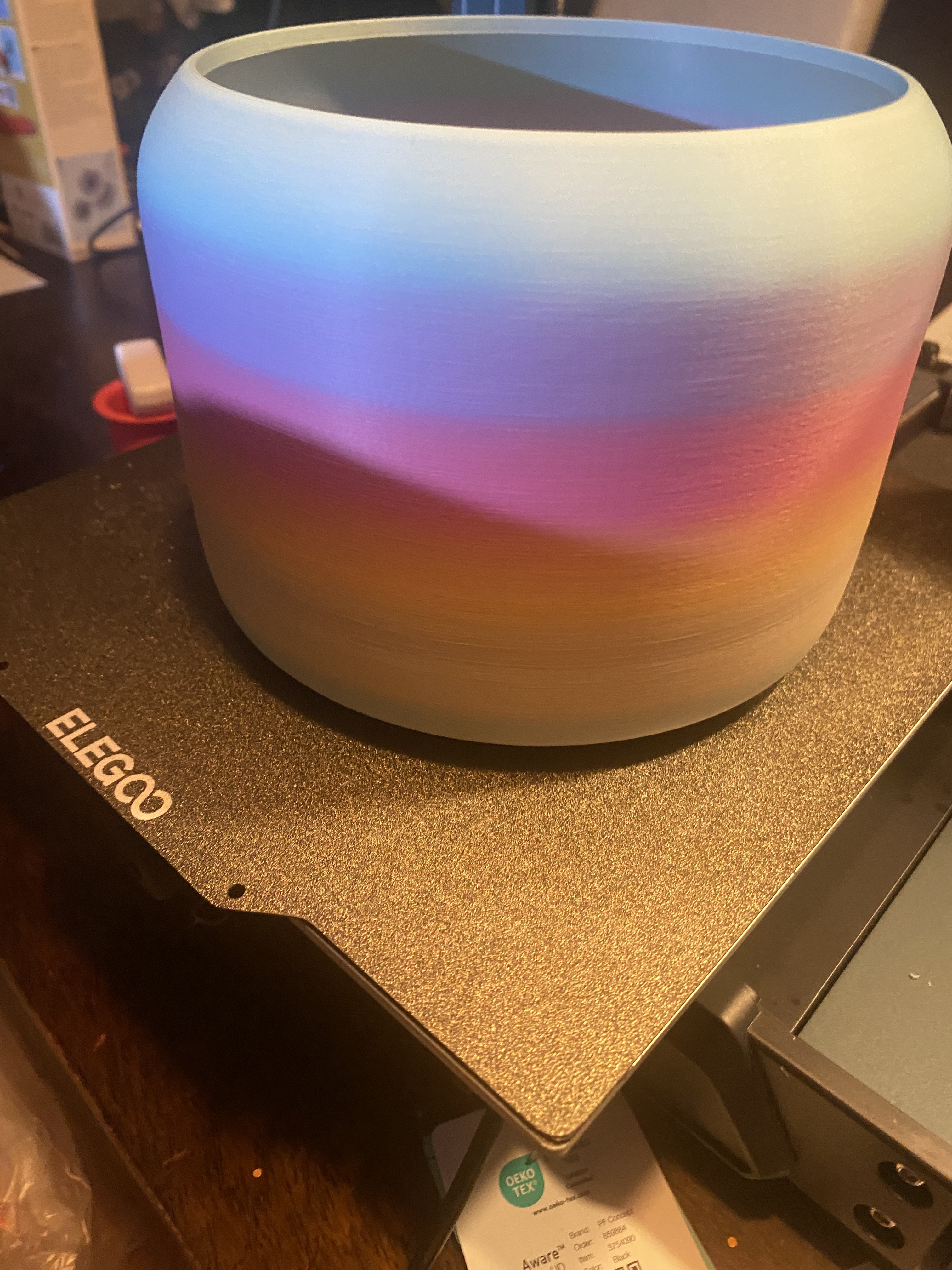 Pastel Gradient Planter Pot – Modern Round Design