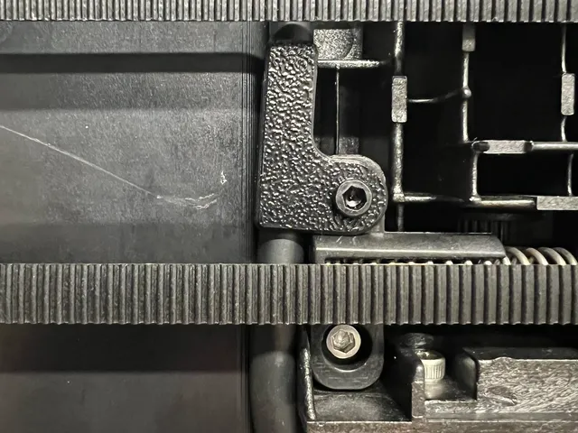 Qidi Q2 Toolhead Cable Secure Clip Due to Manufacturer's Machine Assembling Faulty