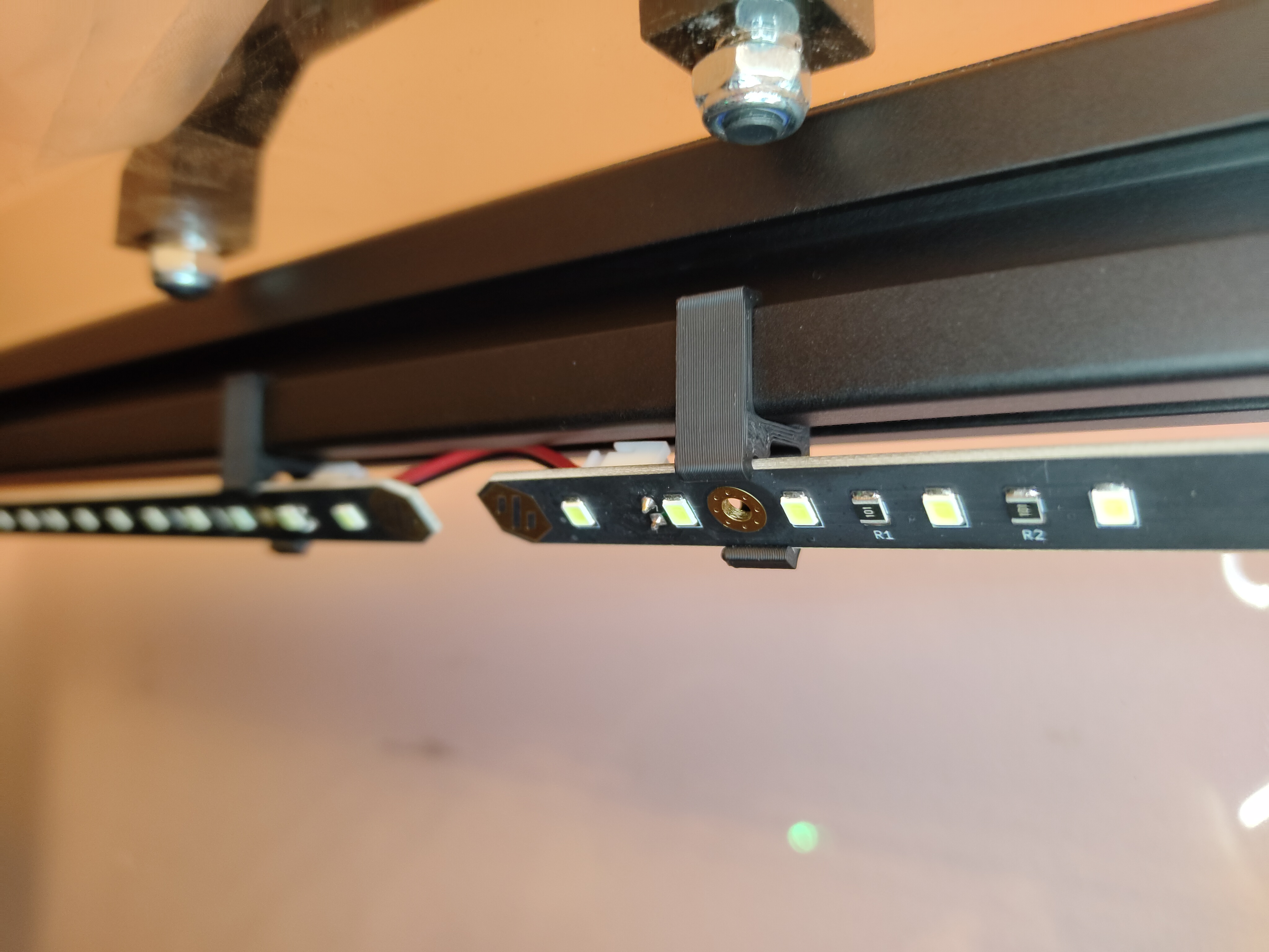 Screwless daylight on a stick clip for a 3030 aluminium extrusion 3D model