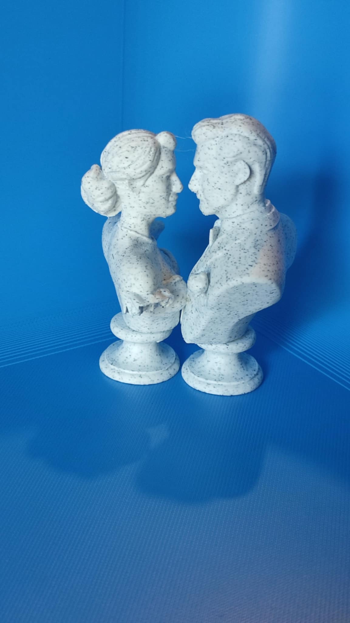 Love Staute — thumbnail 2