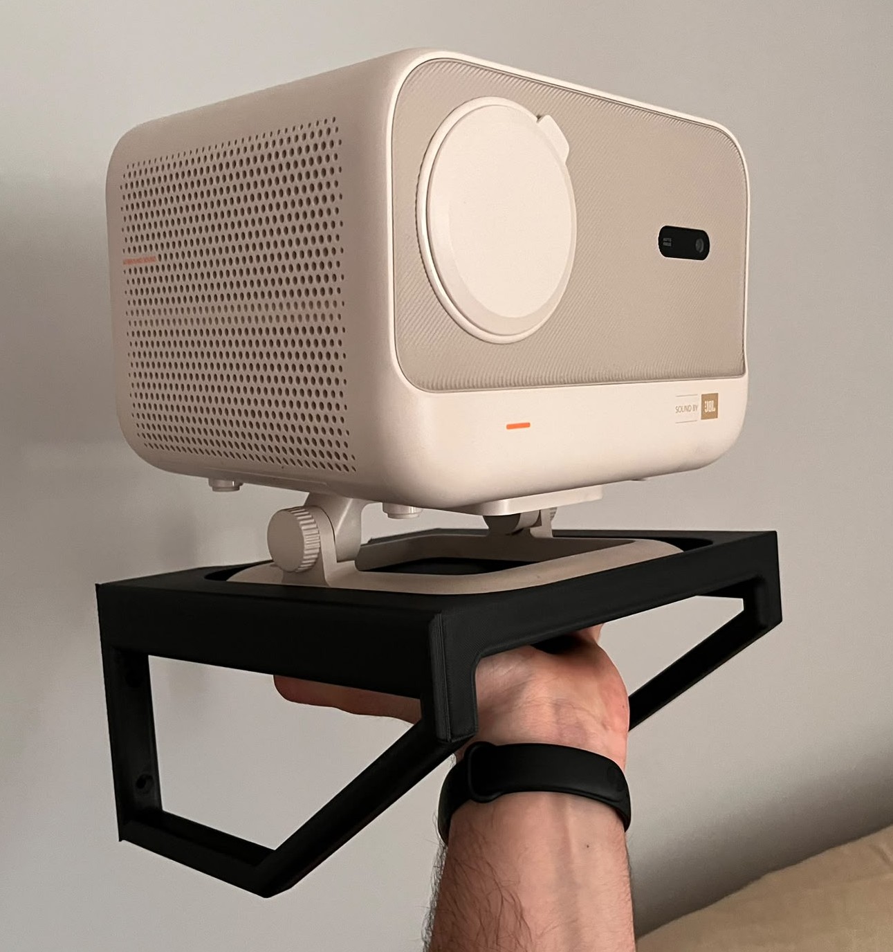 Yaber L2 Plus Projector Wall Mount / Shelf