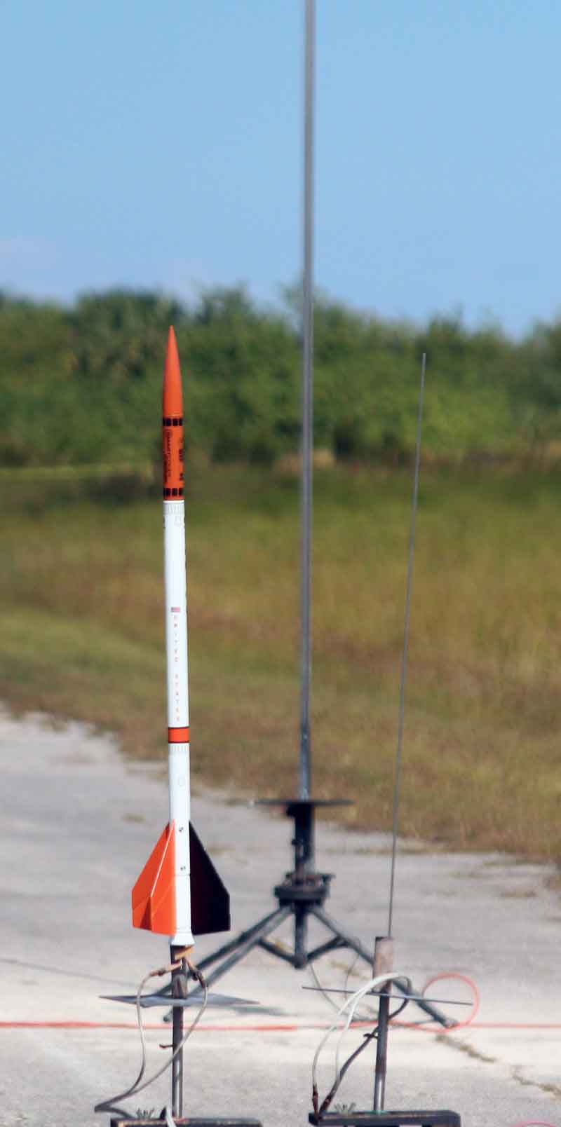 Engine Mounts, Nosecone, Plug/Coupler and display stand for 24mm 2-stage Model Rocket with 18mm Motors