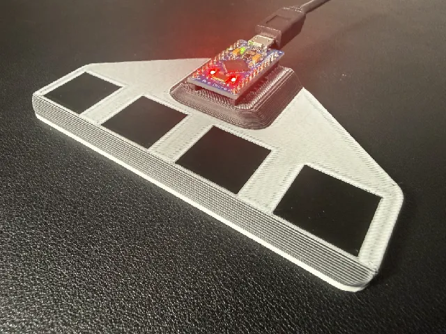 4-key keyboard. Functional/print-in-place/conductive