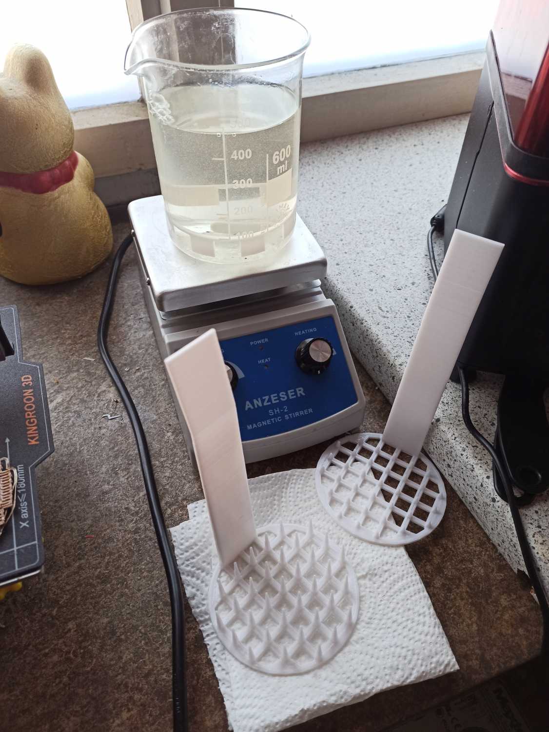 Washing helper for magnet stirrer