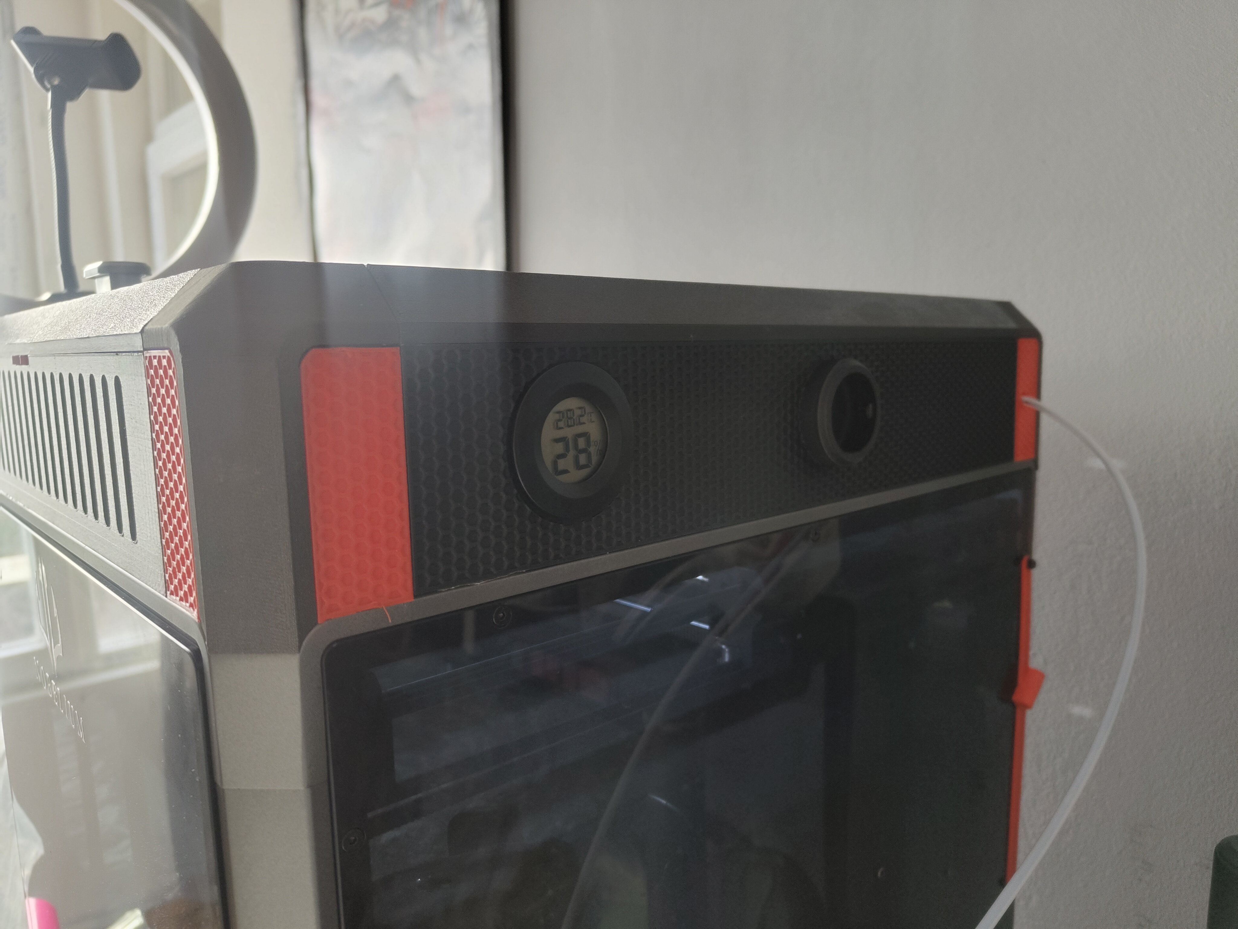 wall for hygrometer spool holder