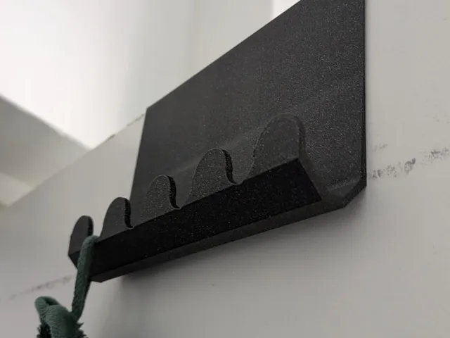 Towel door hanger
