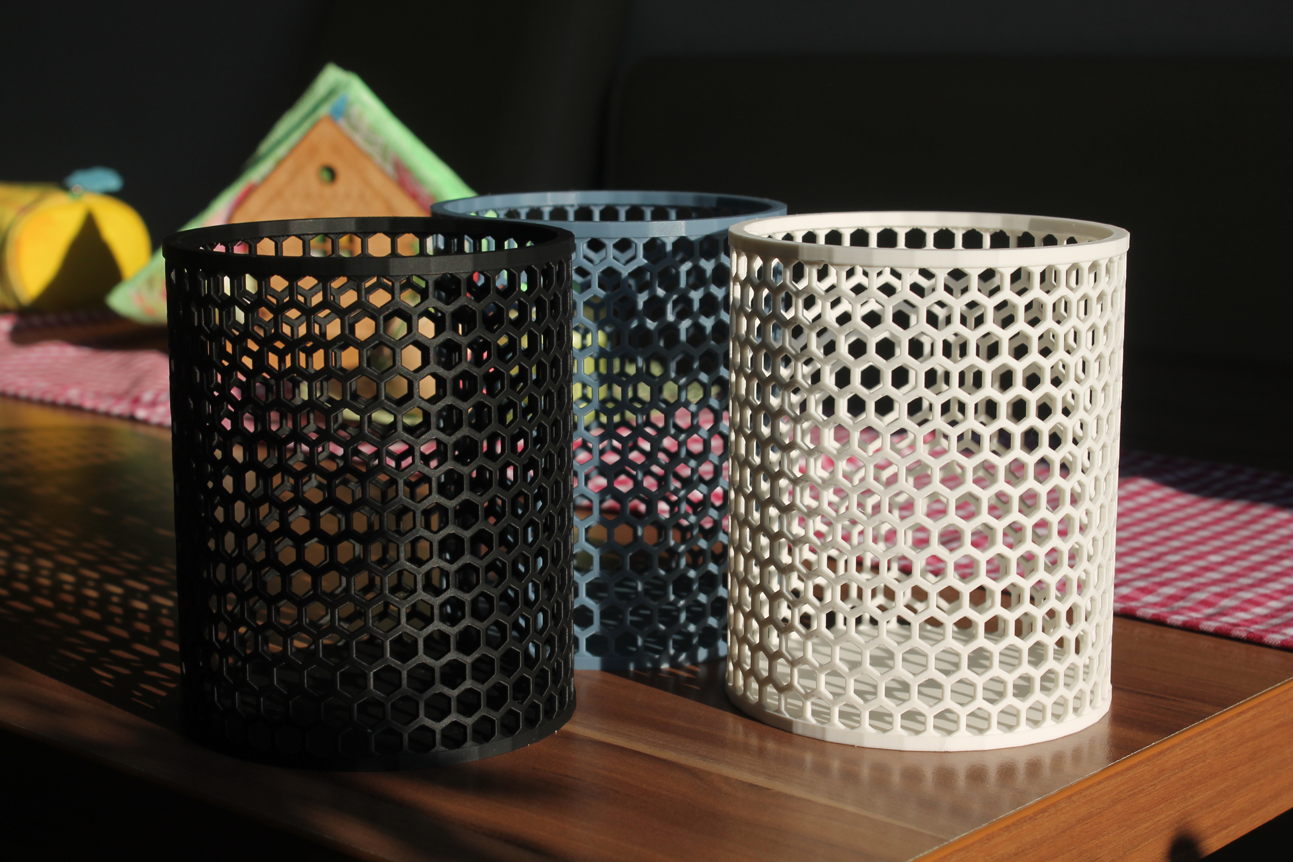 Honeycomb Orginazer with Lid 3D model
