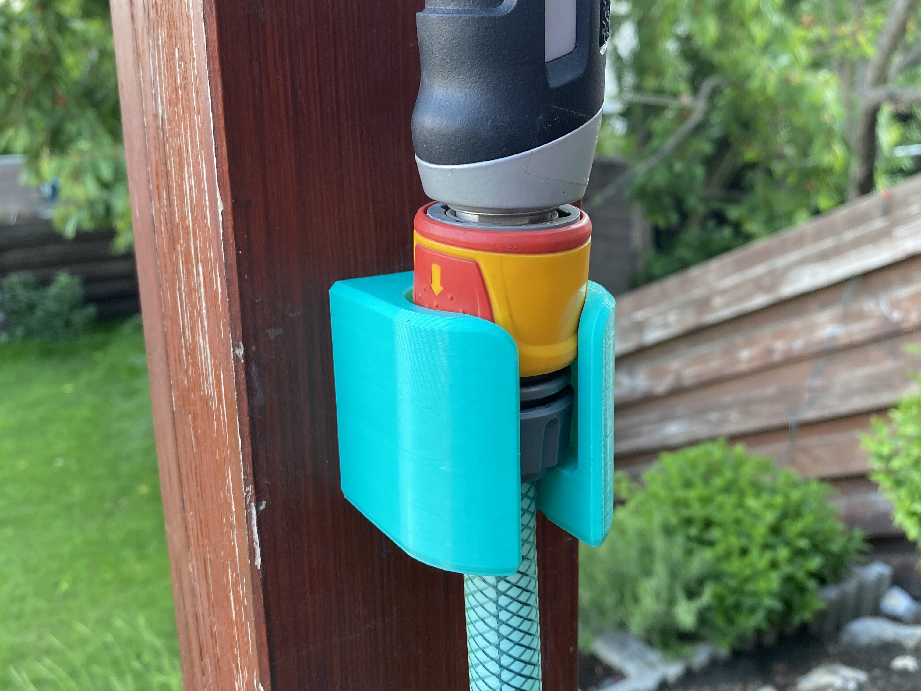 Universal Mount for Garden Hose
