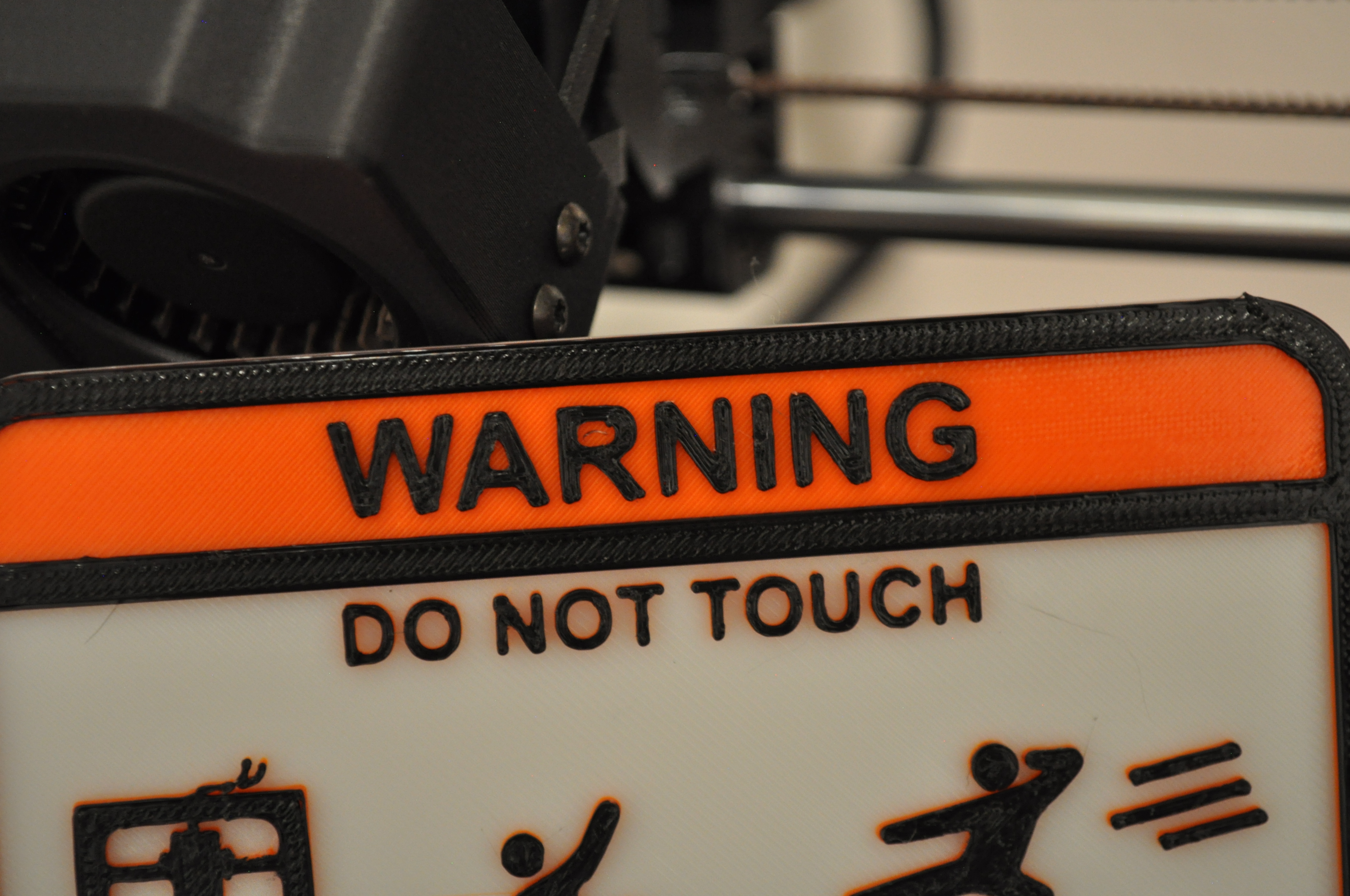 Miniatura 6 do modelo 3D Do Not Touch! 3D Printer Warning Sign