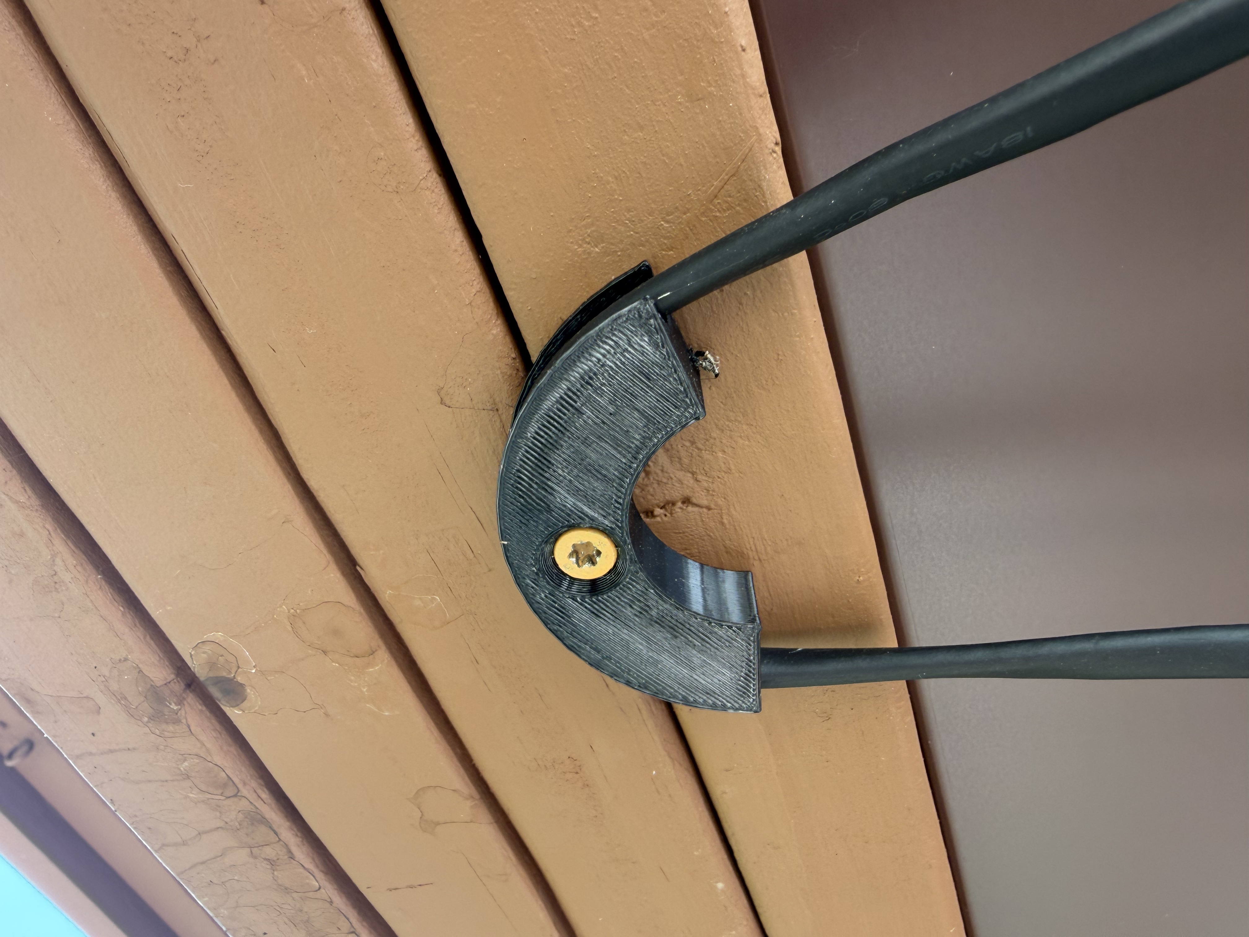 LIFX Outdoor String Light Mount System | Straight, 90° Corner & End Clips