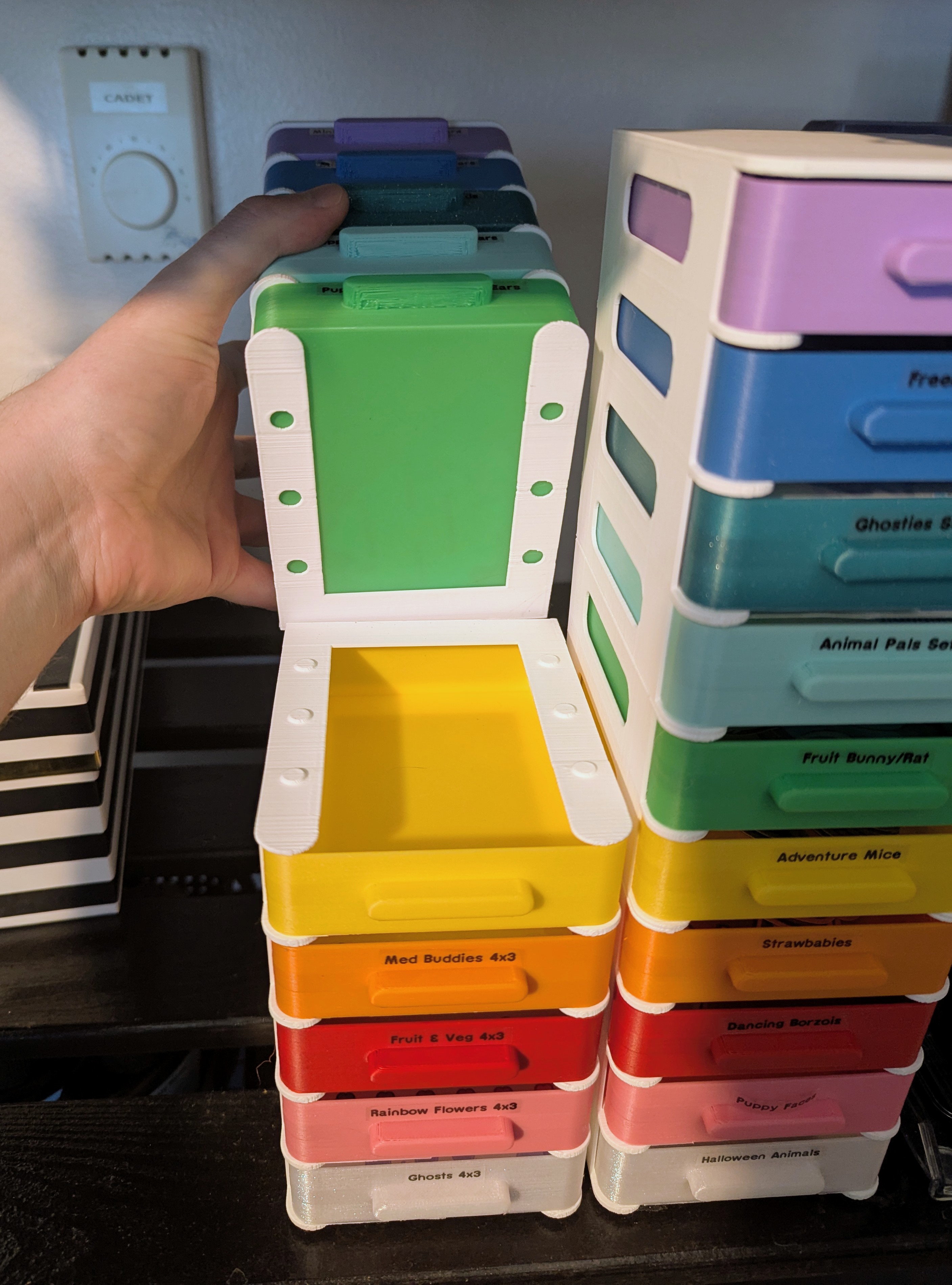 Miniatura 5 do modelo 3D Modular and scalable stacking drawers