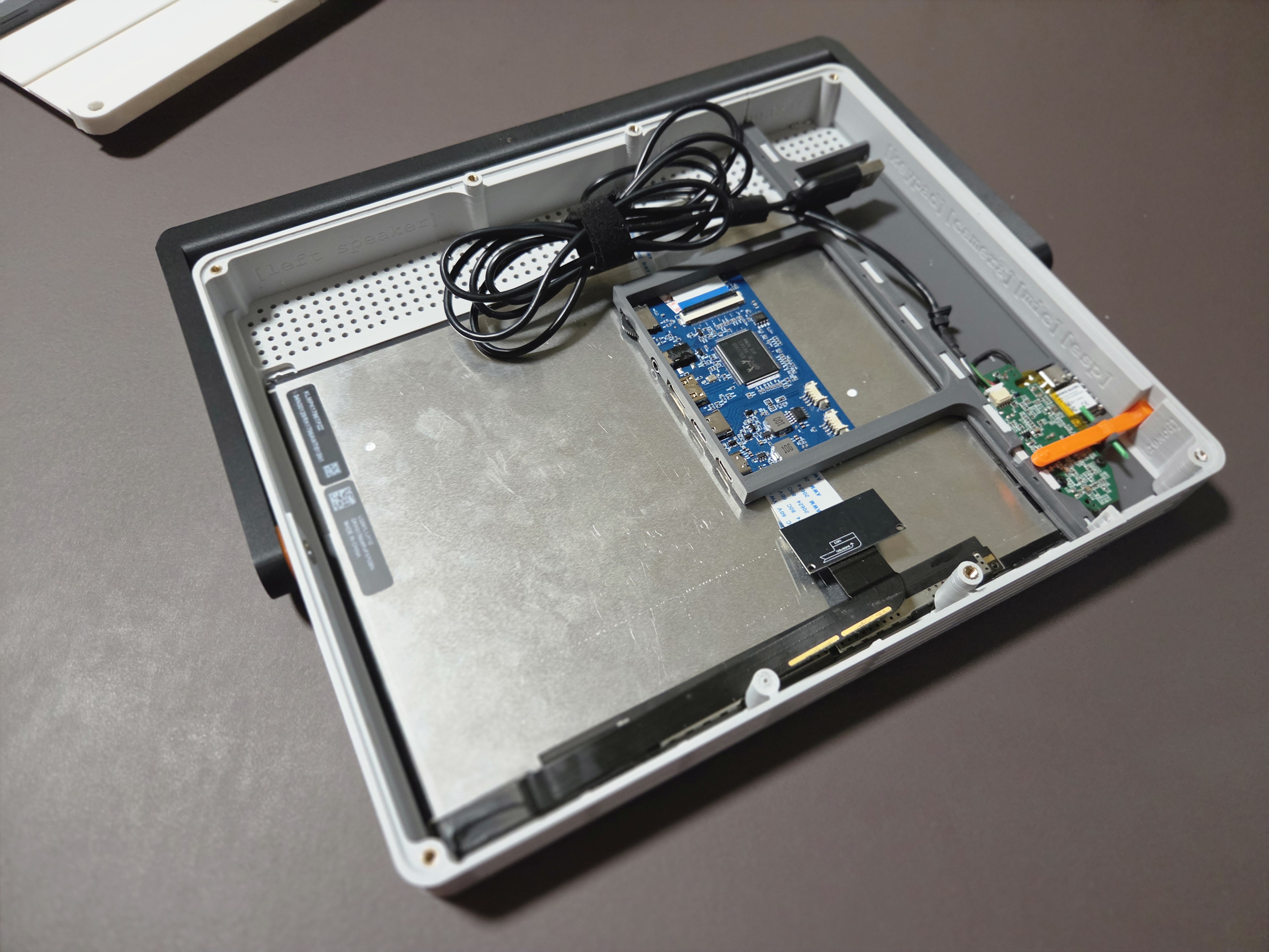 Project INFIN_IT: A Framework 12 Based Modular Workstation with Repurposed Components — miniatura 10