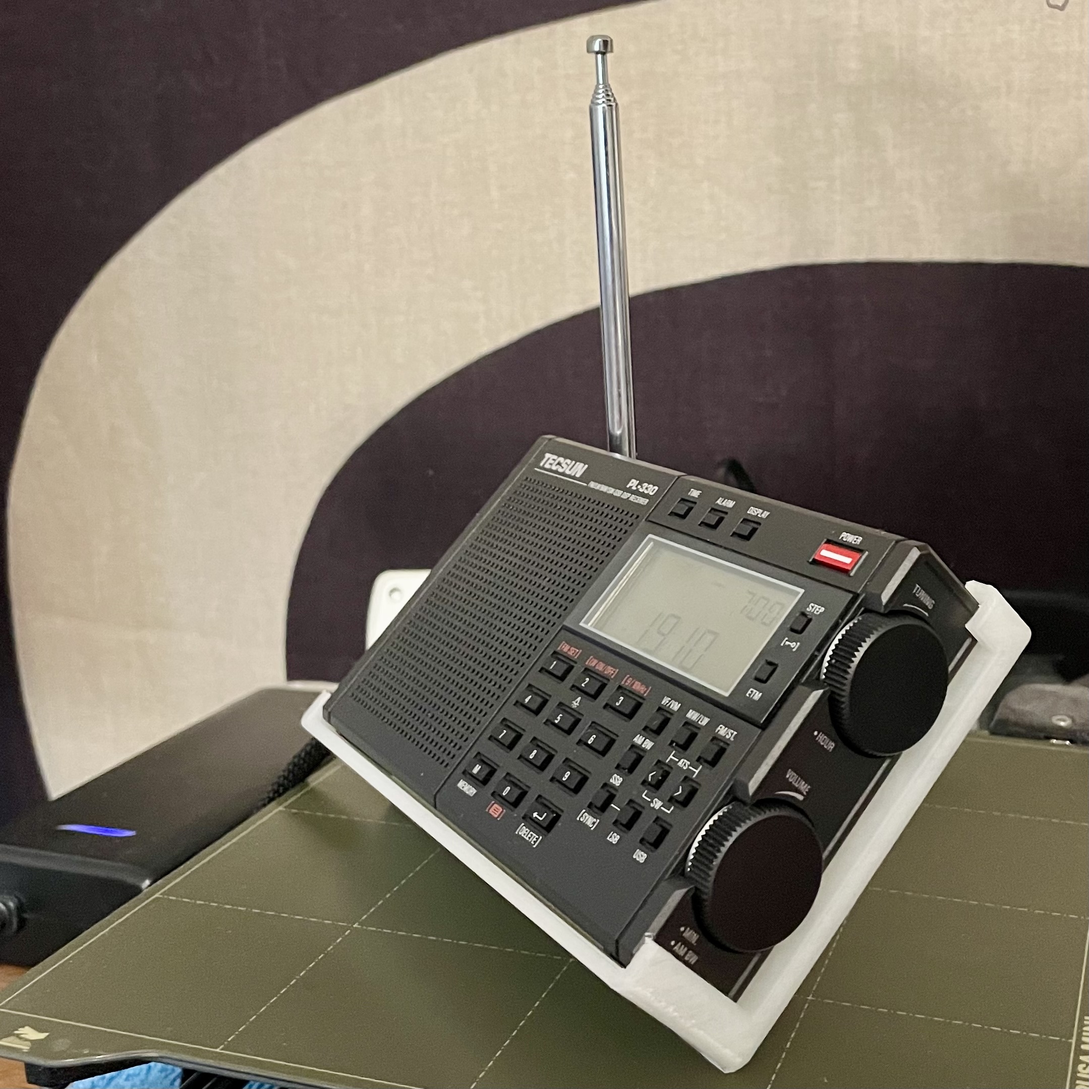 Tecsun PL-330 shortwave radio stand, 45 degree angle