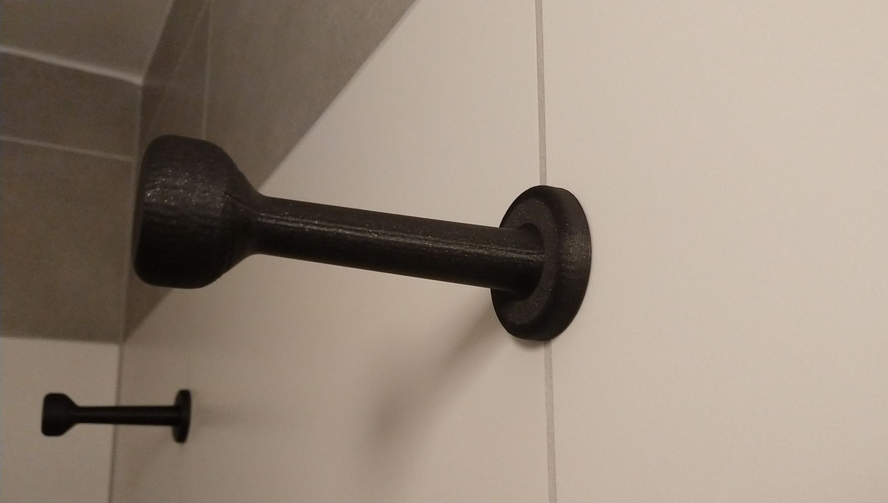 Bathroom hook v3