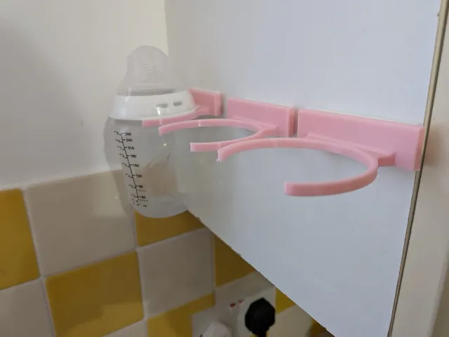 Tommee Tippee baby bottle (260ml) feeder wall clamp