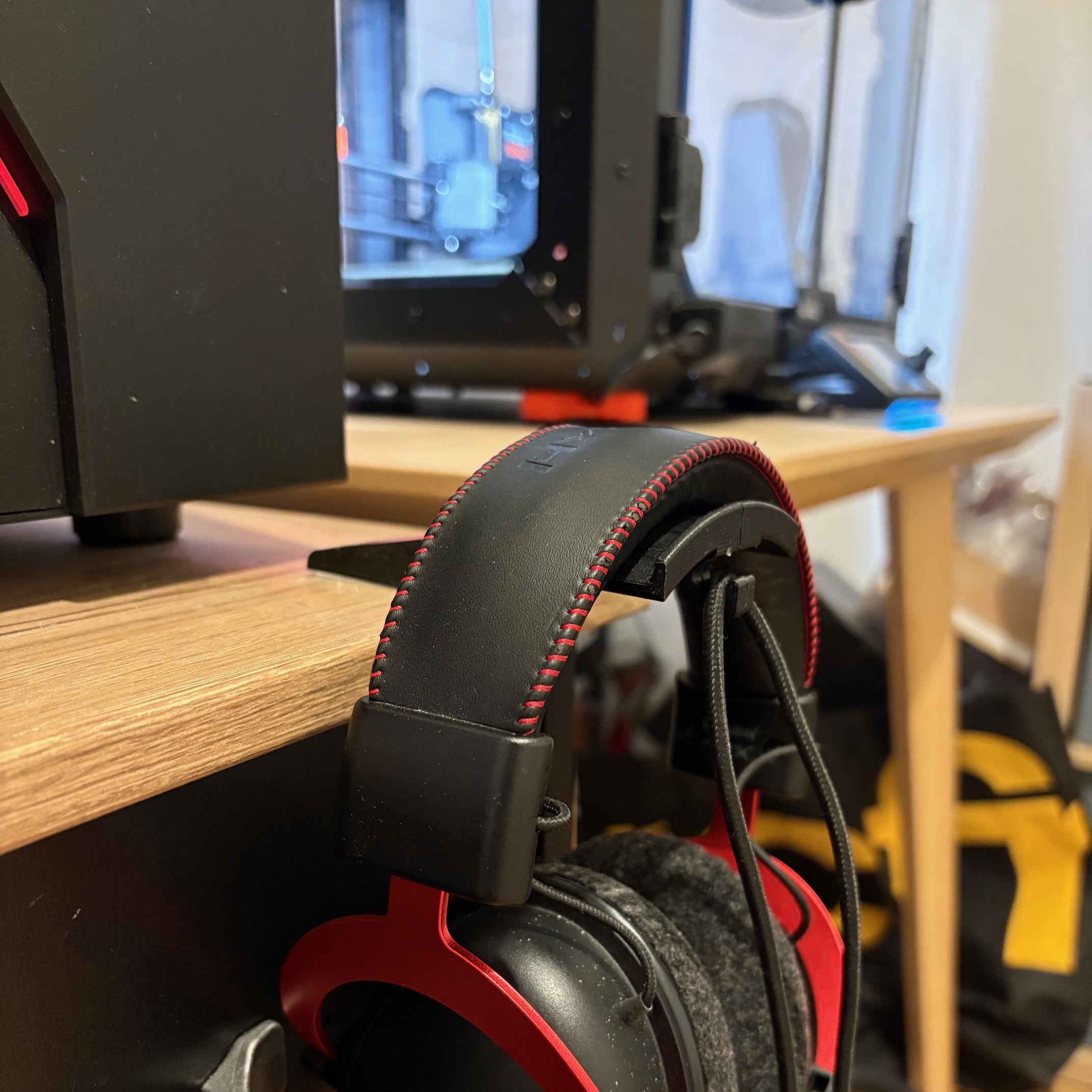 Headset Hanger for Desk — thumbnail 3