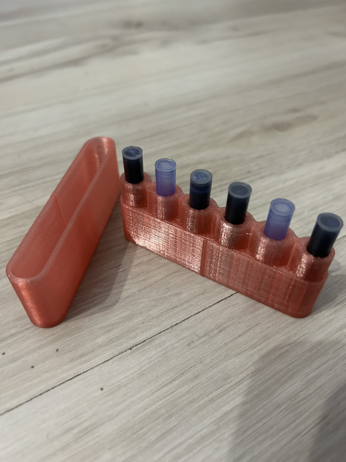 Ink cartridge box for a fountain pen with 6 slots