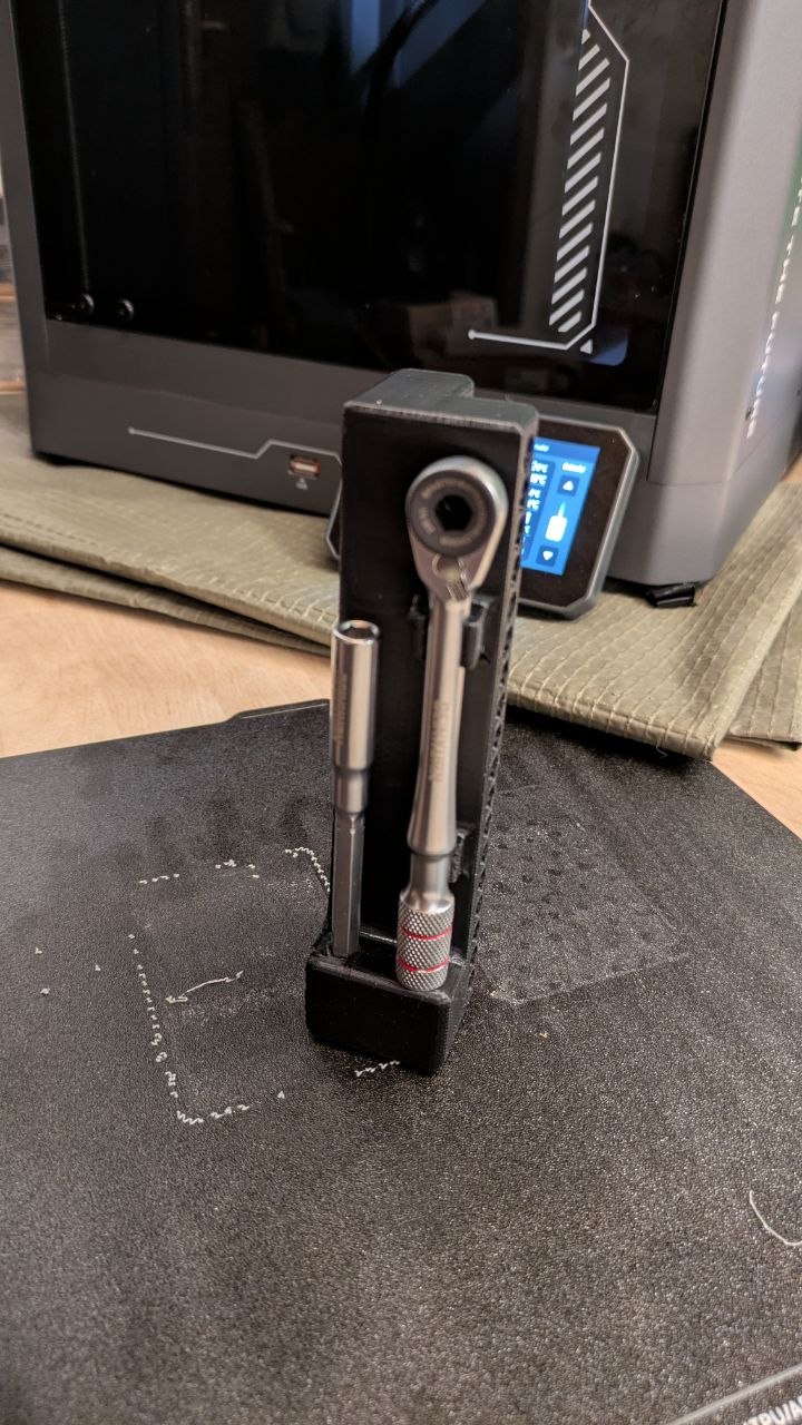 Werkzeug-Bithalter /  Tool bit holder