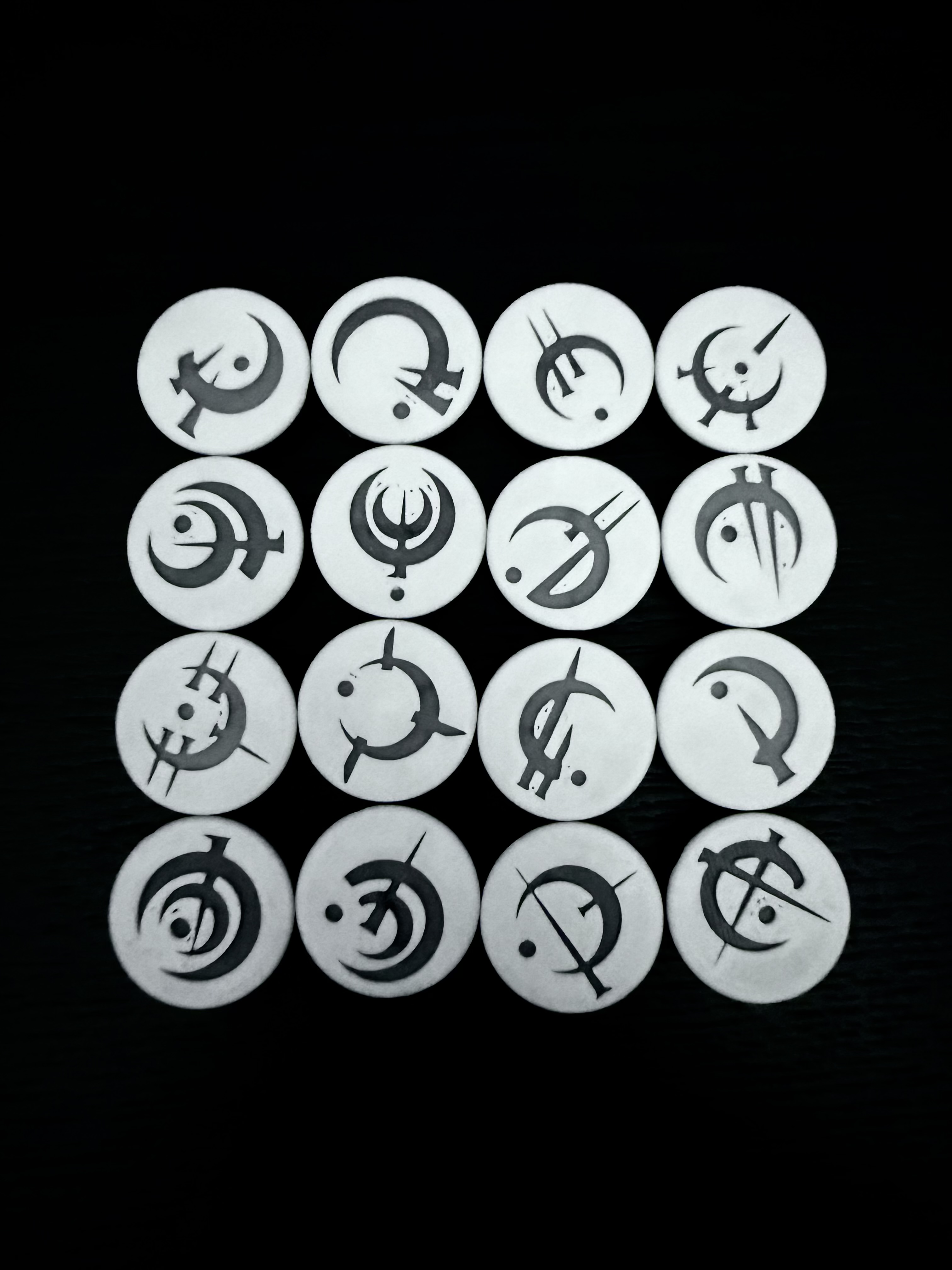 Mistborn Allomantic Metal Symbol Beads (Wearable 3D Models) — miniatura 2