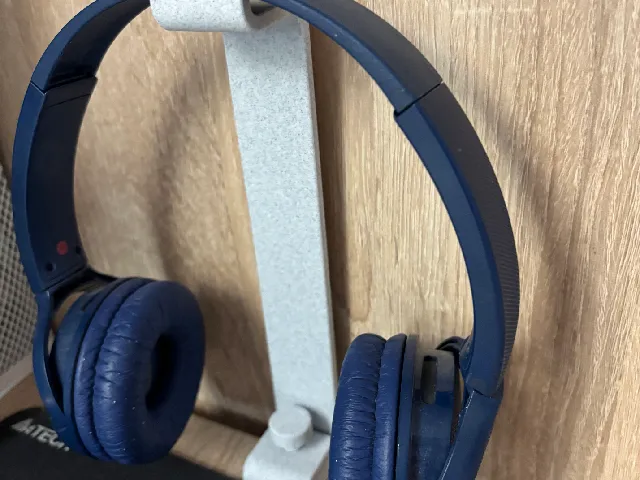 Headphone holder