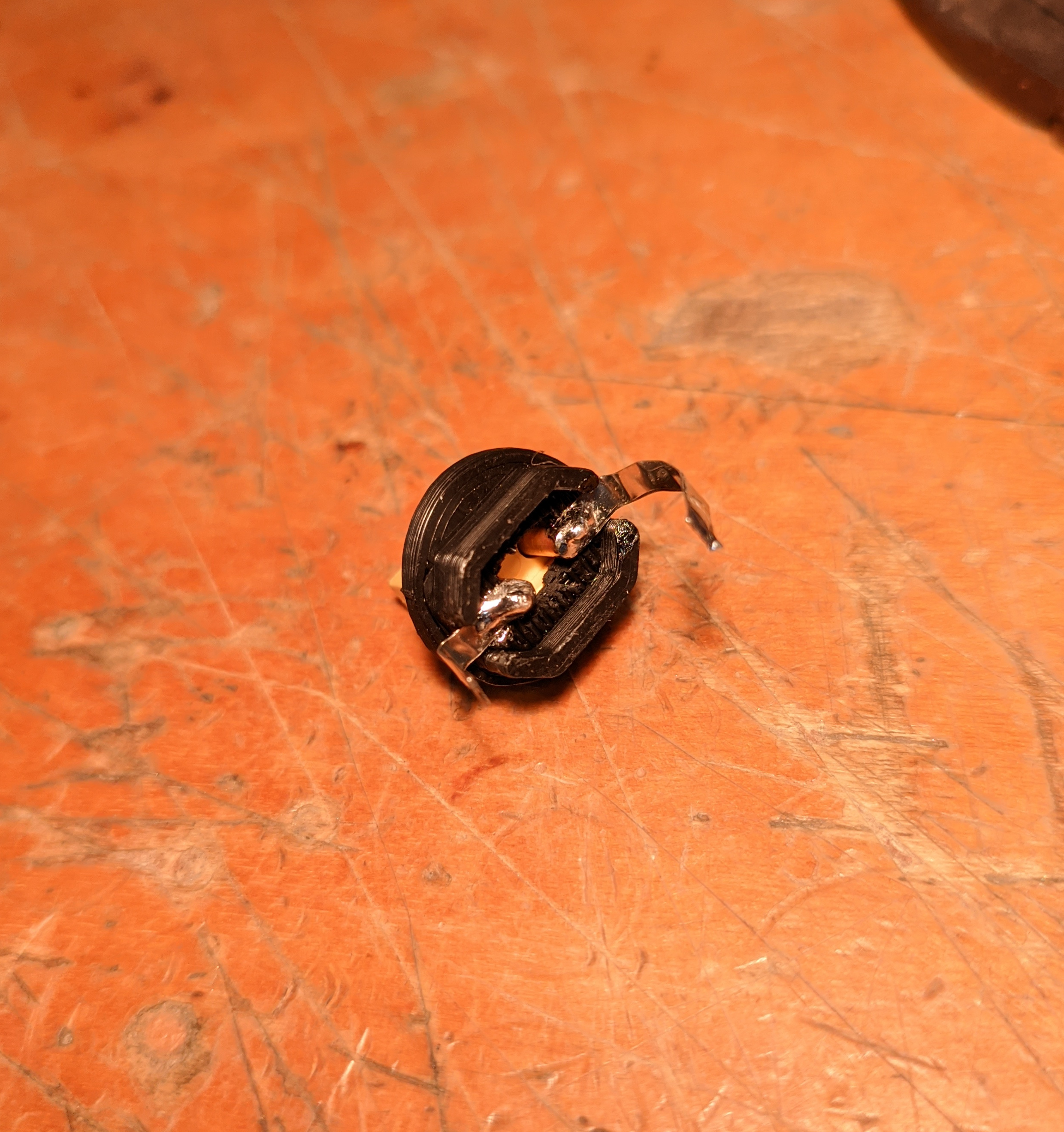 C8 Flashlight XT30 mod for remote switch — thumbnail 3