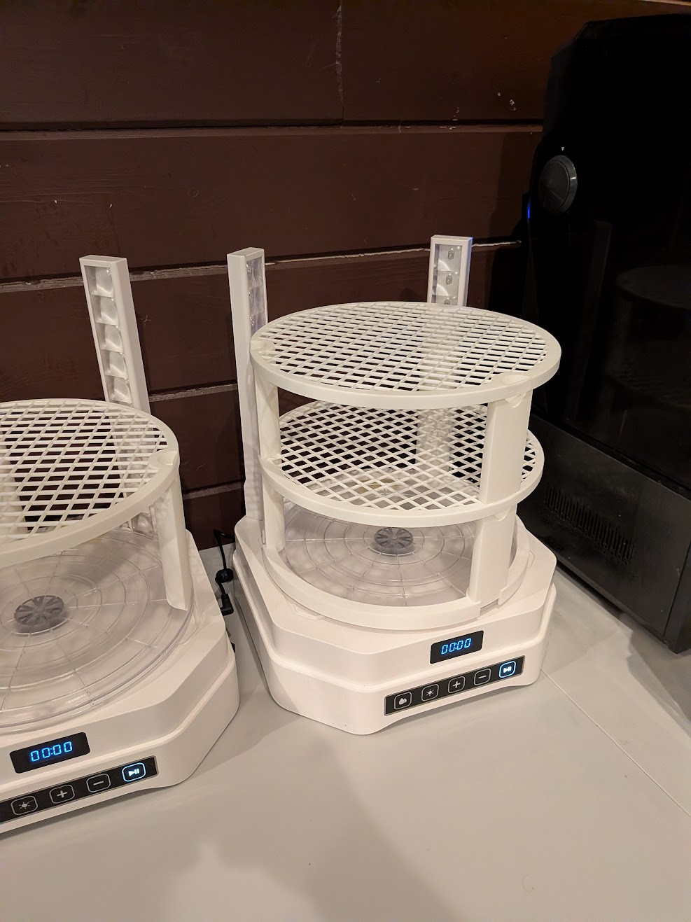 Miniatura 3 do modelo 3D Stackable riser/turntable for resin 3d printer UV curing stations