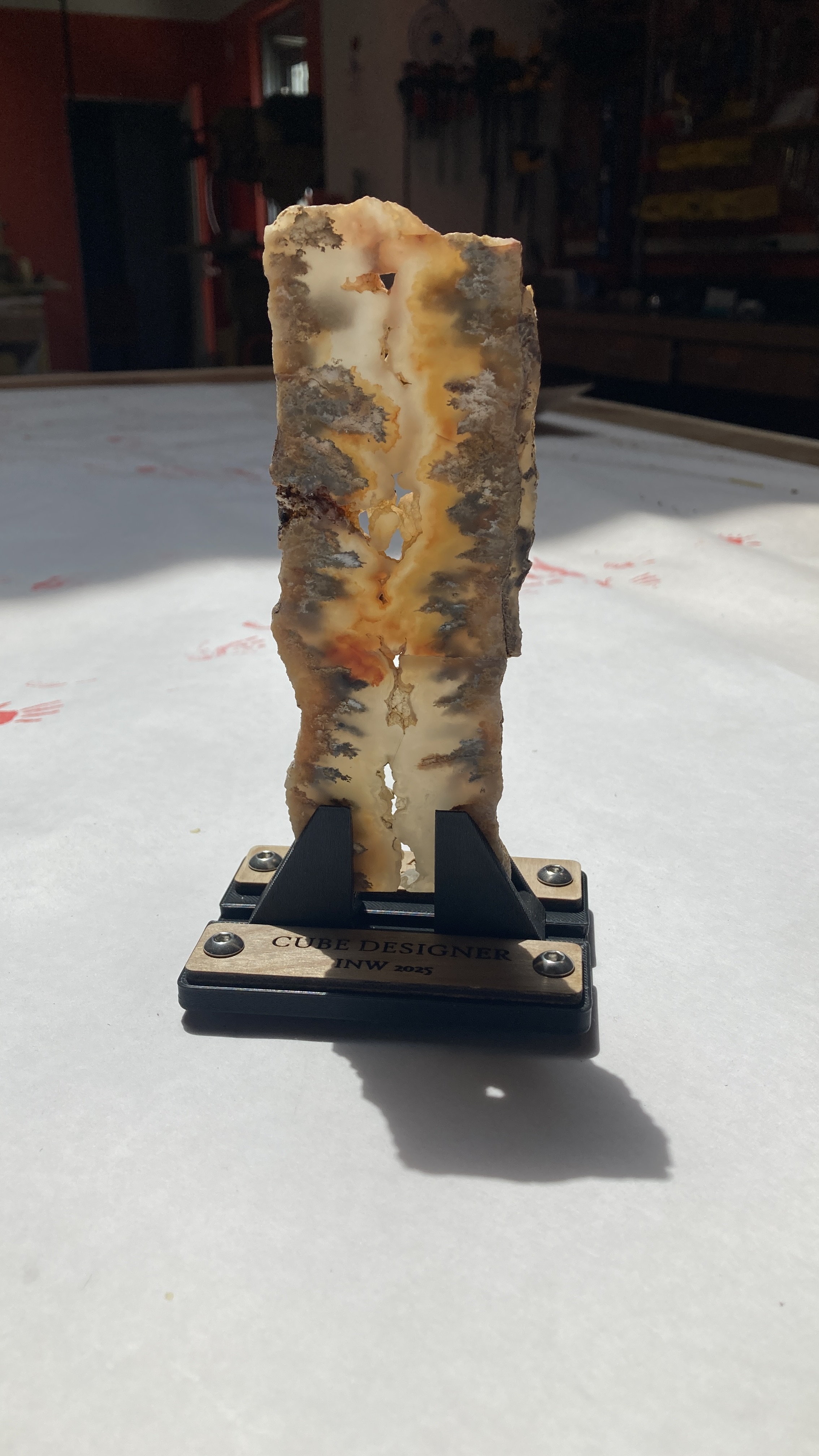 Rock Slab Holder